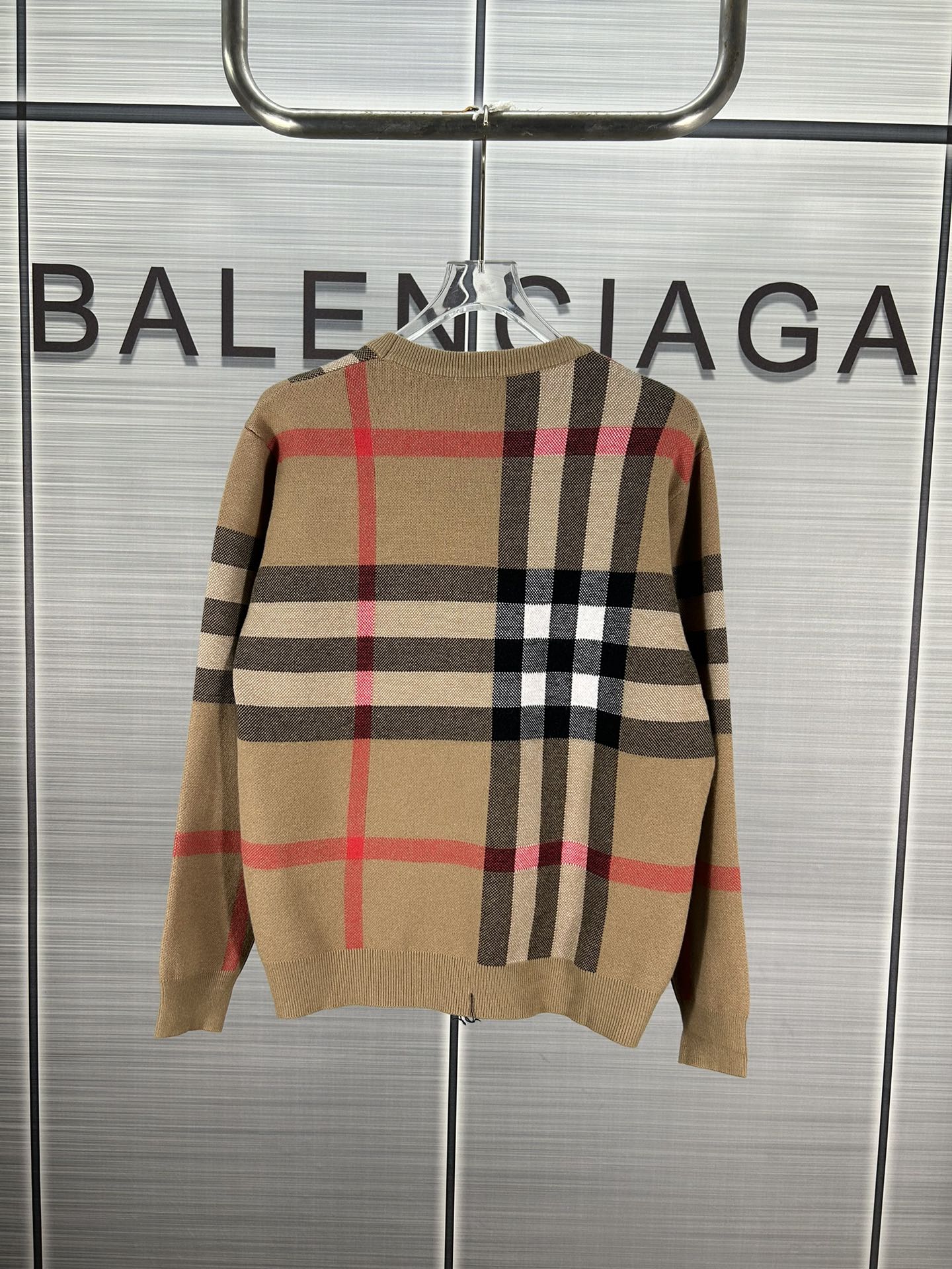 2024 Burberry/Barberley Round-Clip Sweater in High Quality for Same-Sex, Multiple Sizes Available - 图片 2