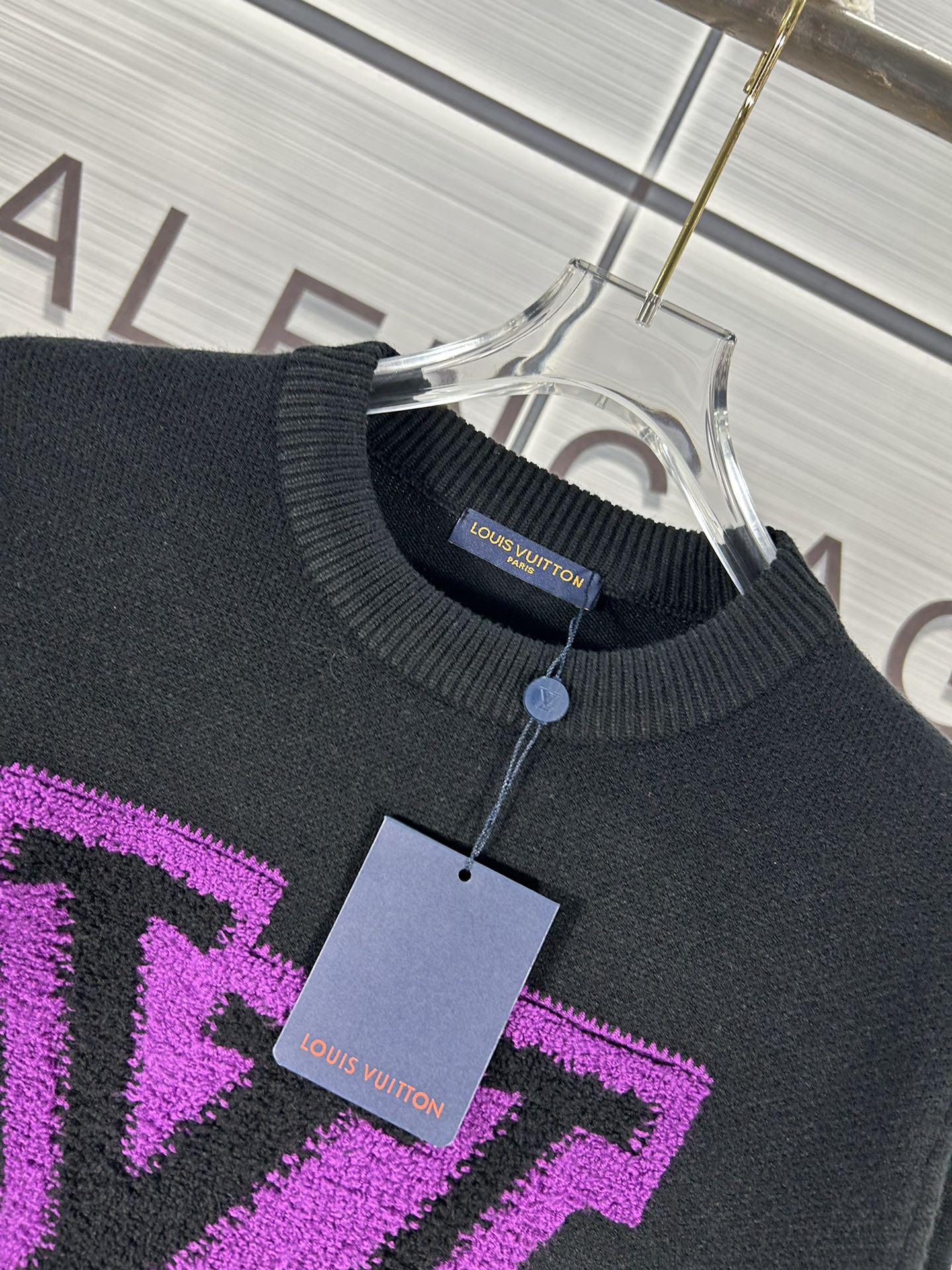 2024 Louis Vuitton Long-Sleeved Hairshirt Collection: Quality Detail for Same-Sex Couples - 图片 5