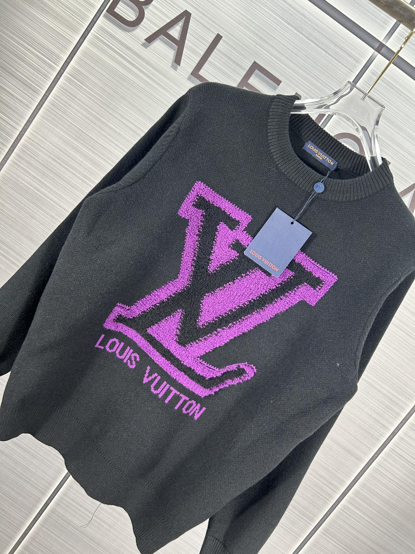 2024 Louis Vuitton Long-Sleeved Hairshirt Collection: Quality Detail for Same-Sex Couples - 图片 9
