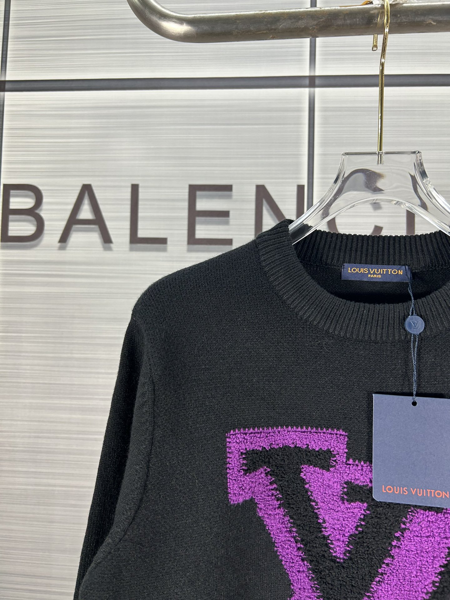 2024 Louis Vuitton Long-Sleeved Hairshirt Collection: Quality Detail for Same-Sex Couples - 图片 4