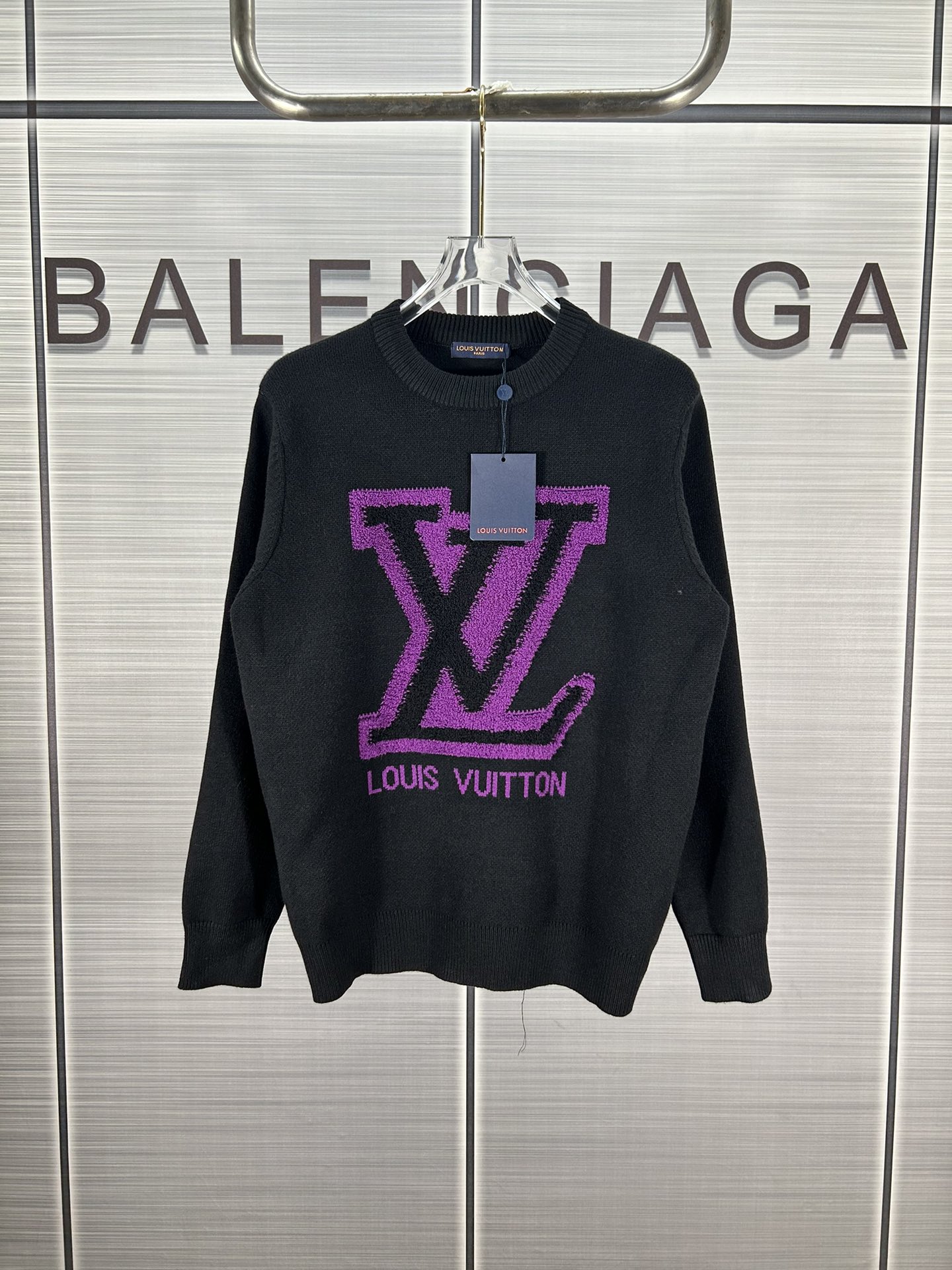 2024 Louis Vuitton Long-Sleeved Hairshirt Collection: Quality Detail for Same-Sex Couples - 图片 1