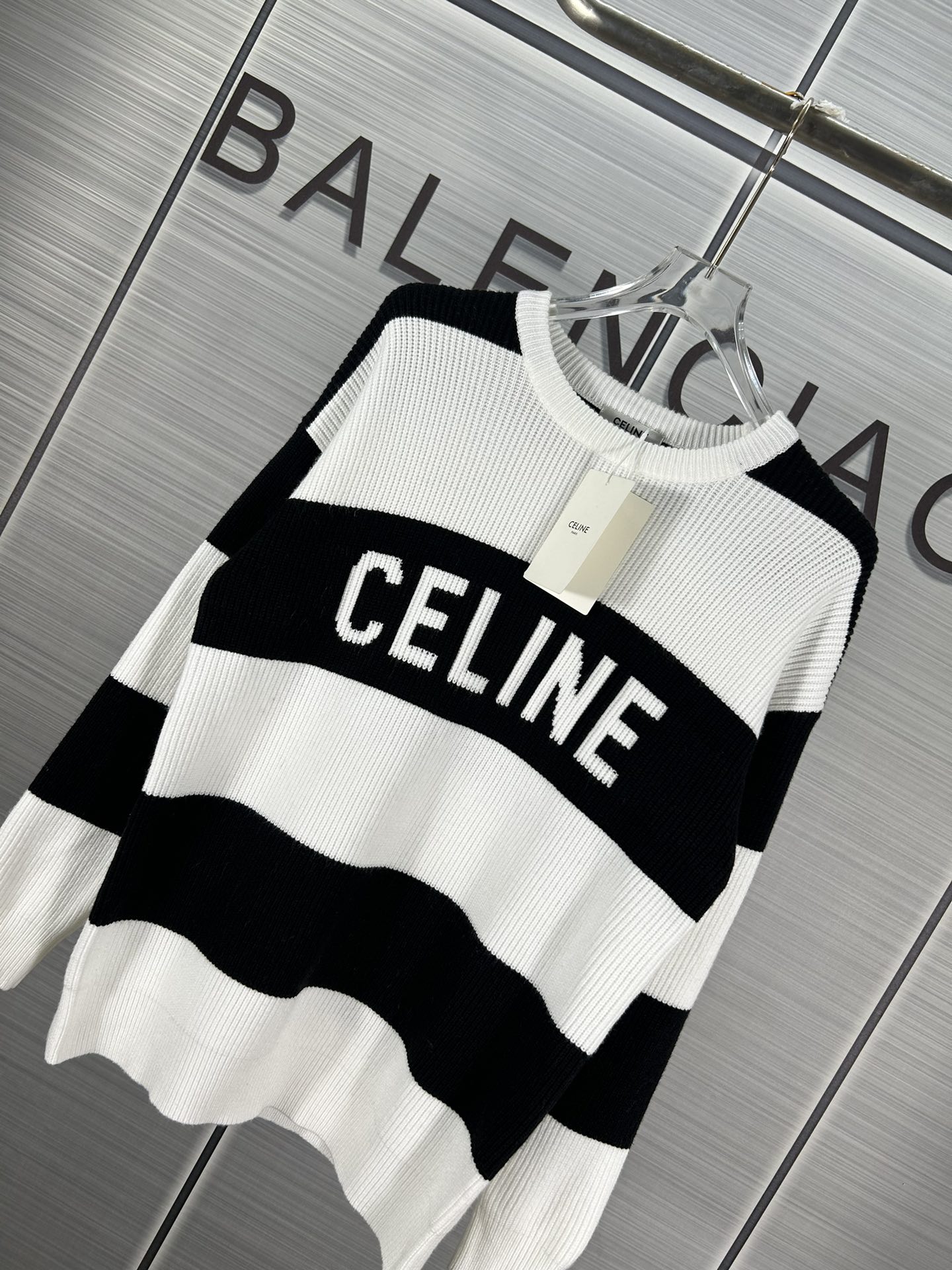 2024 Trend: High-Quality Knit Striped Round Sweaters by CELINE - 图片 3