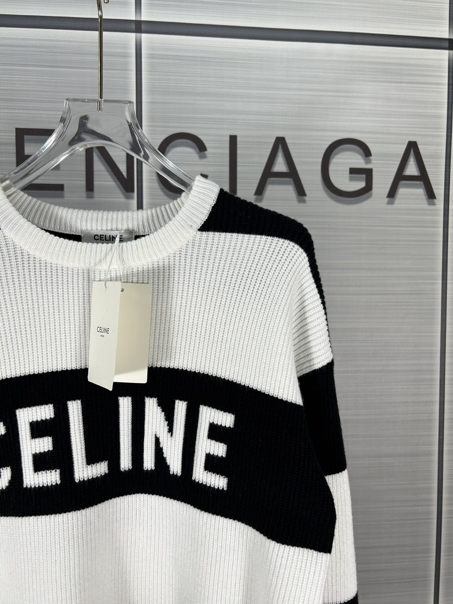 2024 Trend: High-Quality Knit Striped Round Sweaters by CELINE - 图片 4