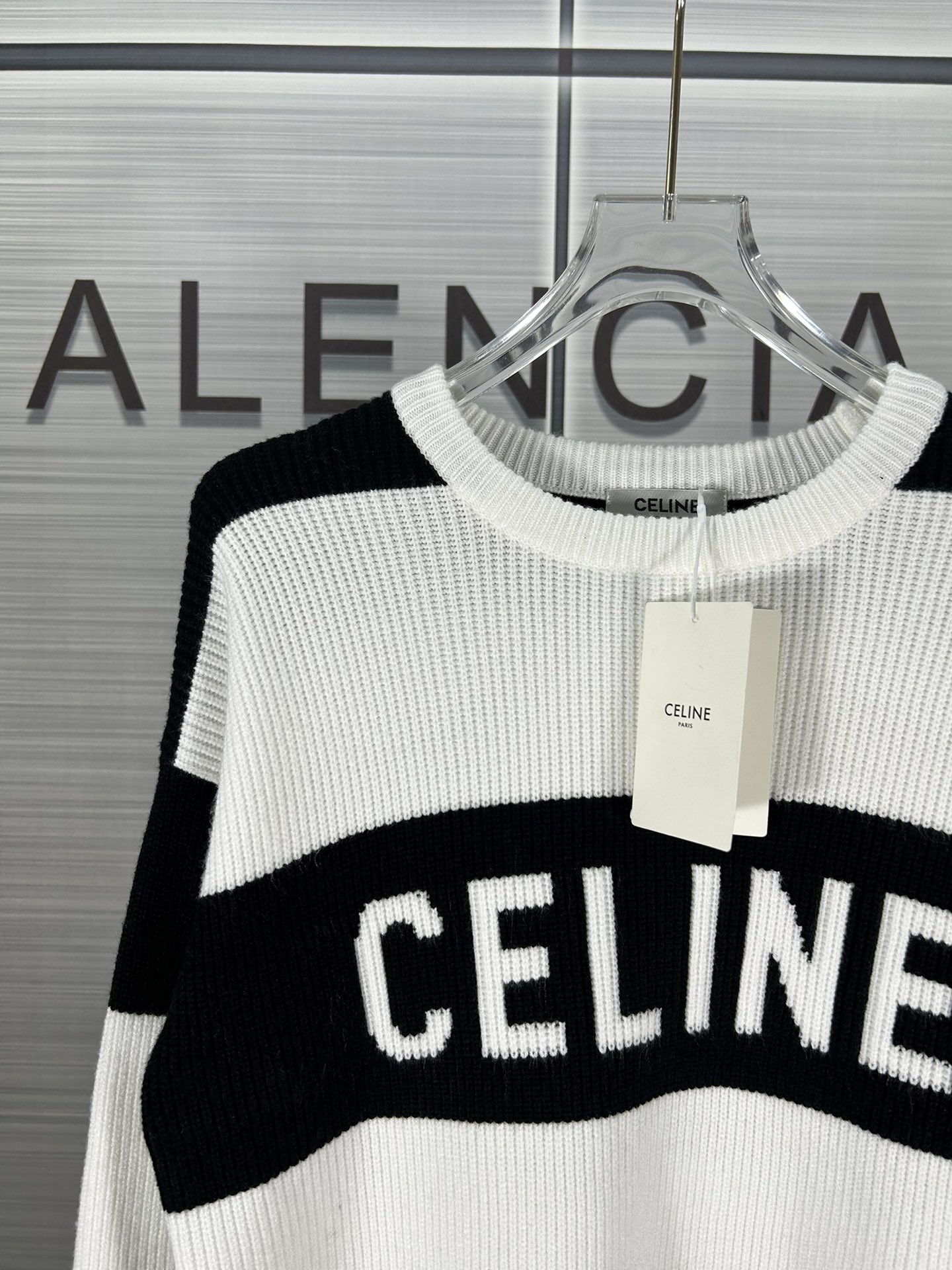 2024 Trend: High-Quality Knit Striped Round Sweaters by CELINE - 图片 5
