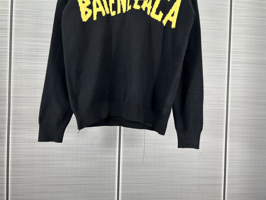 High-Quality Unisex BALENTICAGA Paris Sweaters: 24SS Logo Knit in Black, 2024. - 图片 5