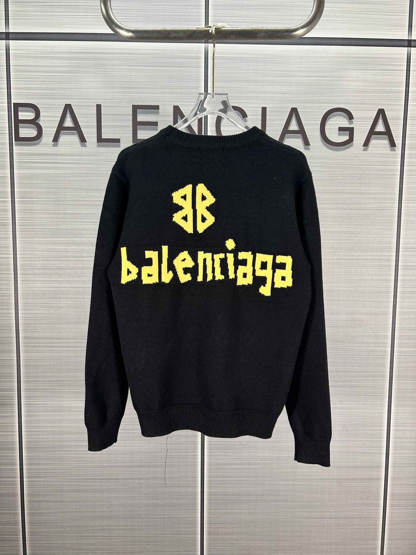 High-Quality Unisex BALENTICAGA Paris Sweaters: 24SS Logo Knit in Black, 2024. - 图片 2