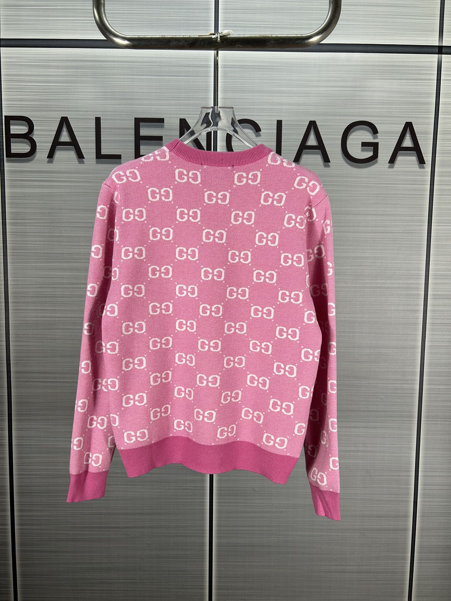 2024 GUCCI Knitted Sweaters: Autumn/Winter Collection with Detailed Quality in Black and Coffee Options - 图片 2