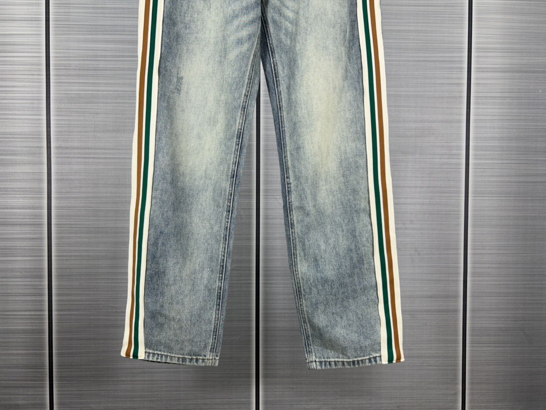 2024 Fall Fashion: Gucchi Jeans with Unique Water-Washed Design - 图片 6