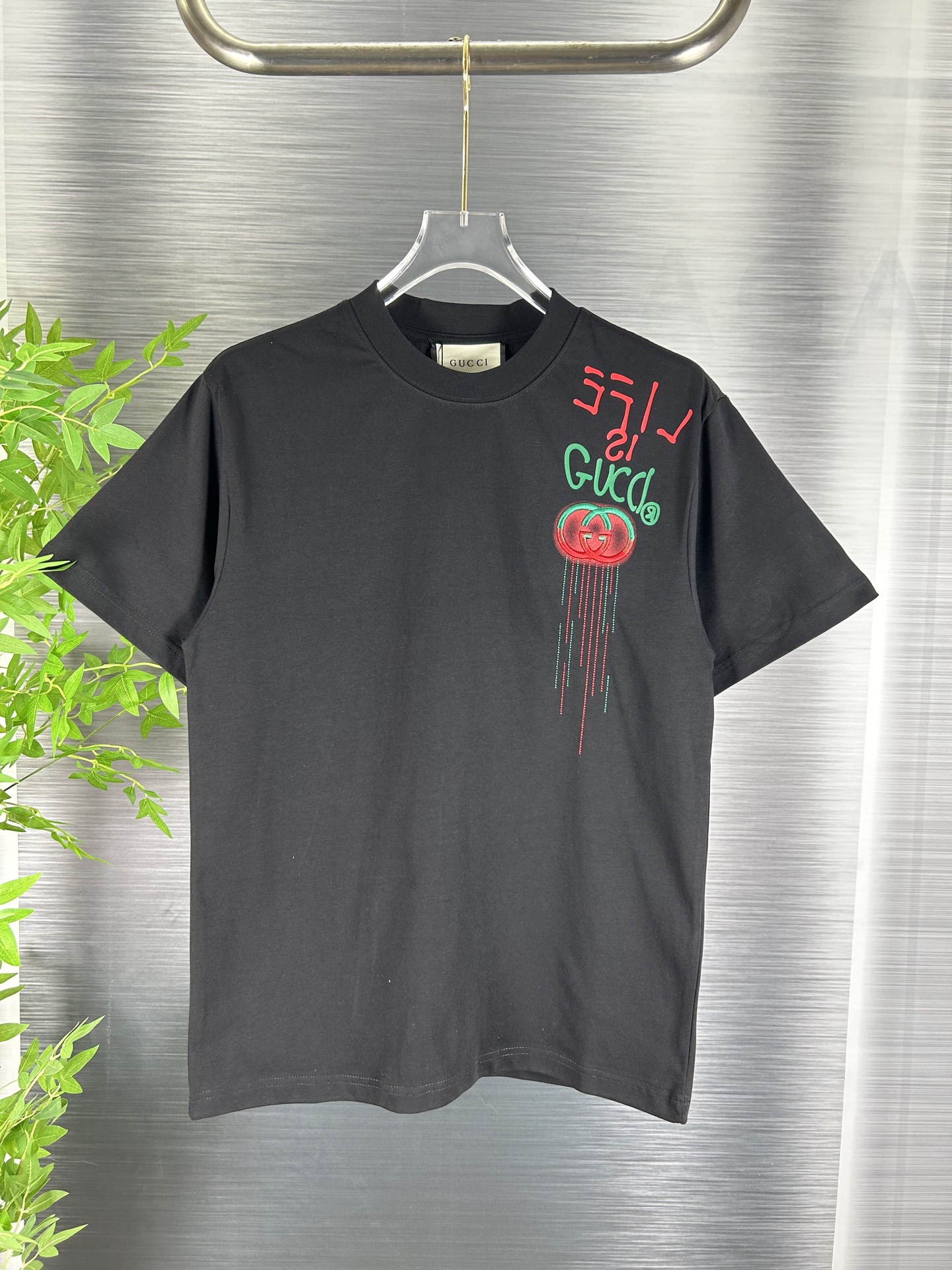 (Versión de especificaciones originales de gama alta) Camiseta de manga corta GUCCI 2025 con bordado y estampado de alt…