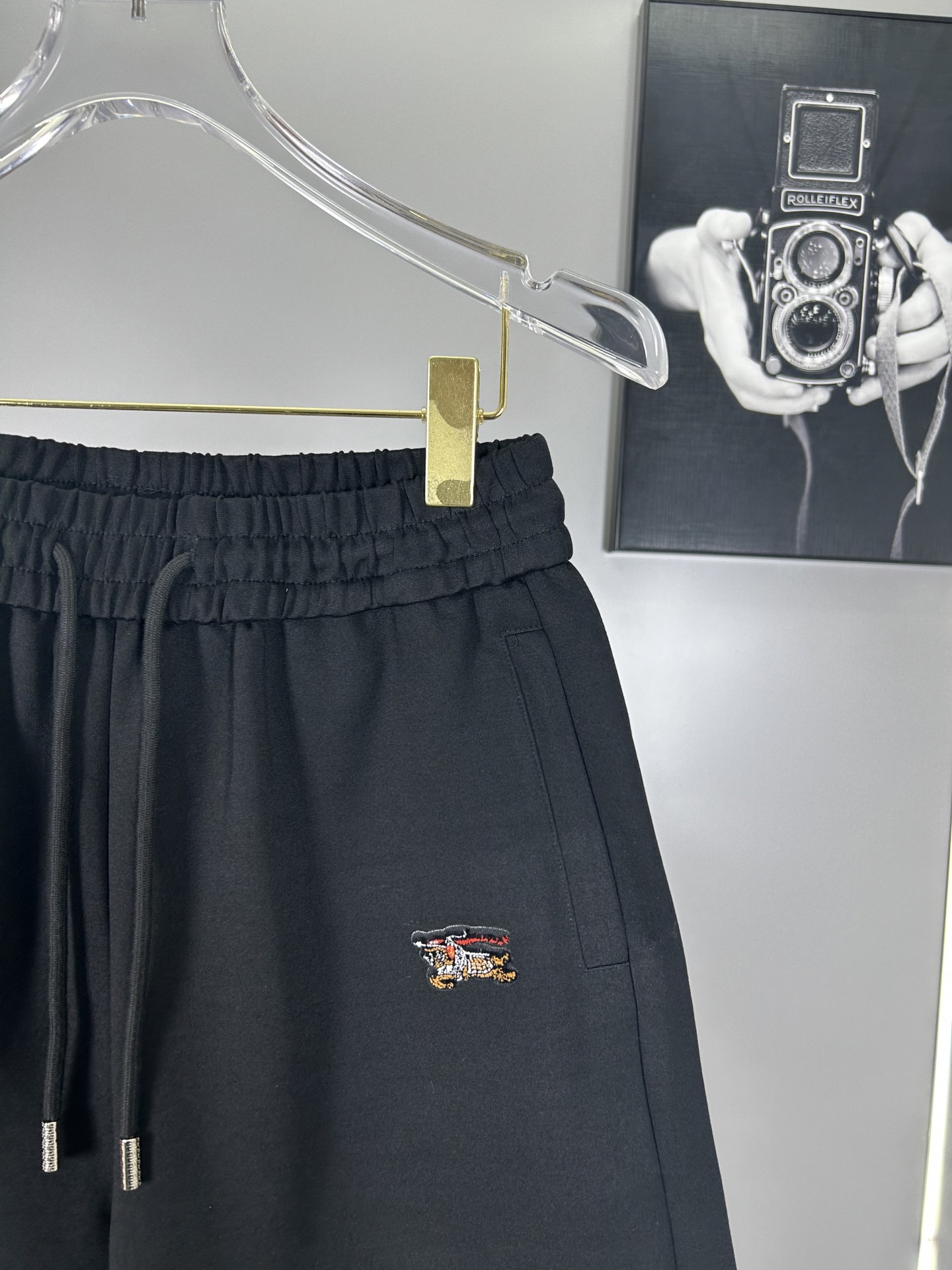 High-End Sport Shorts with Modern Classic Design in High-Intensity Fabric - 图片 4