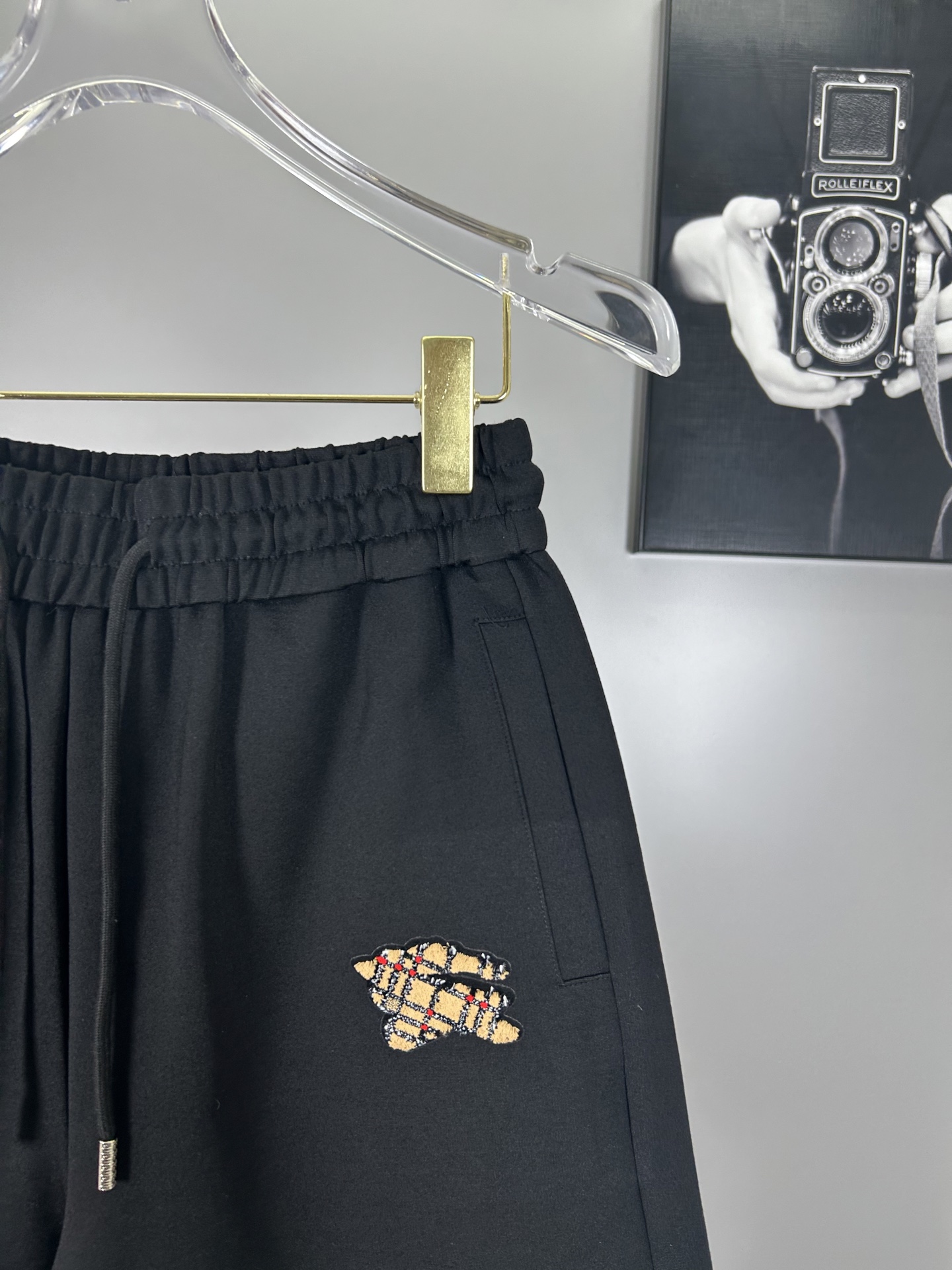 High-End Leisure Sport Shorts with Modern Urban Style in High-Intensity Fabric - 图片 4
