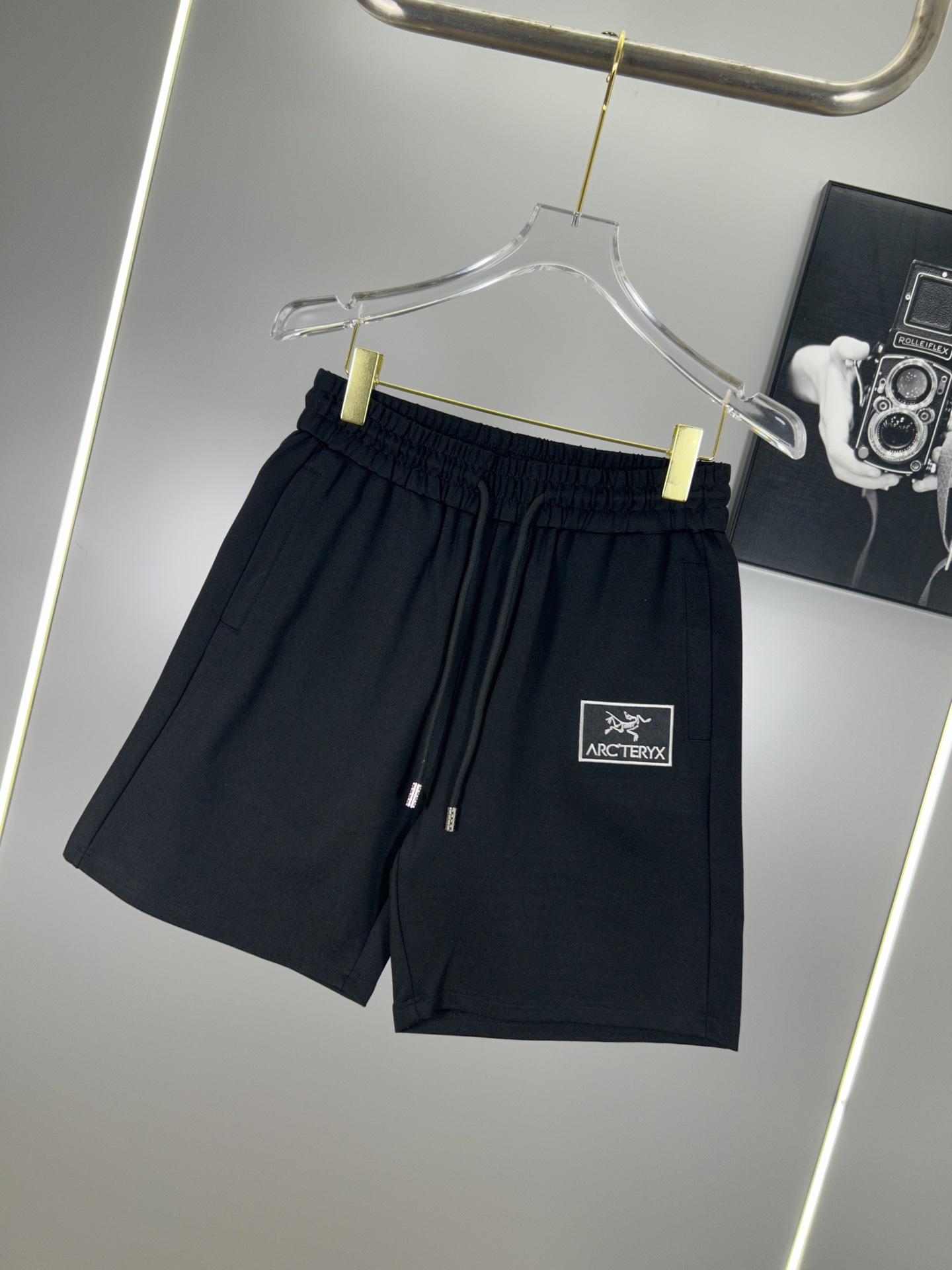 High-End Leisure Sport Shorts with Modern Classic Design in High-Intensity Fabric - 图片 3
