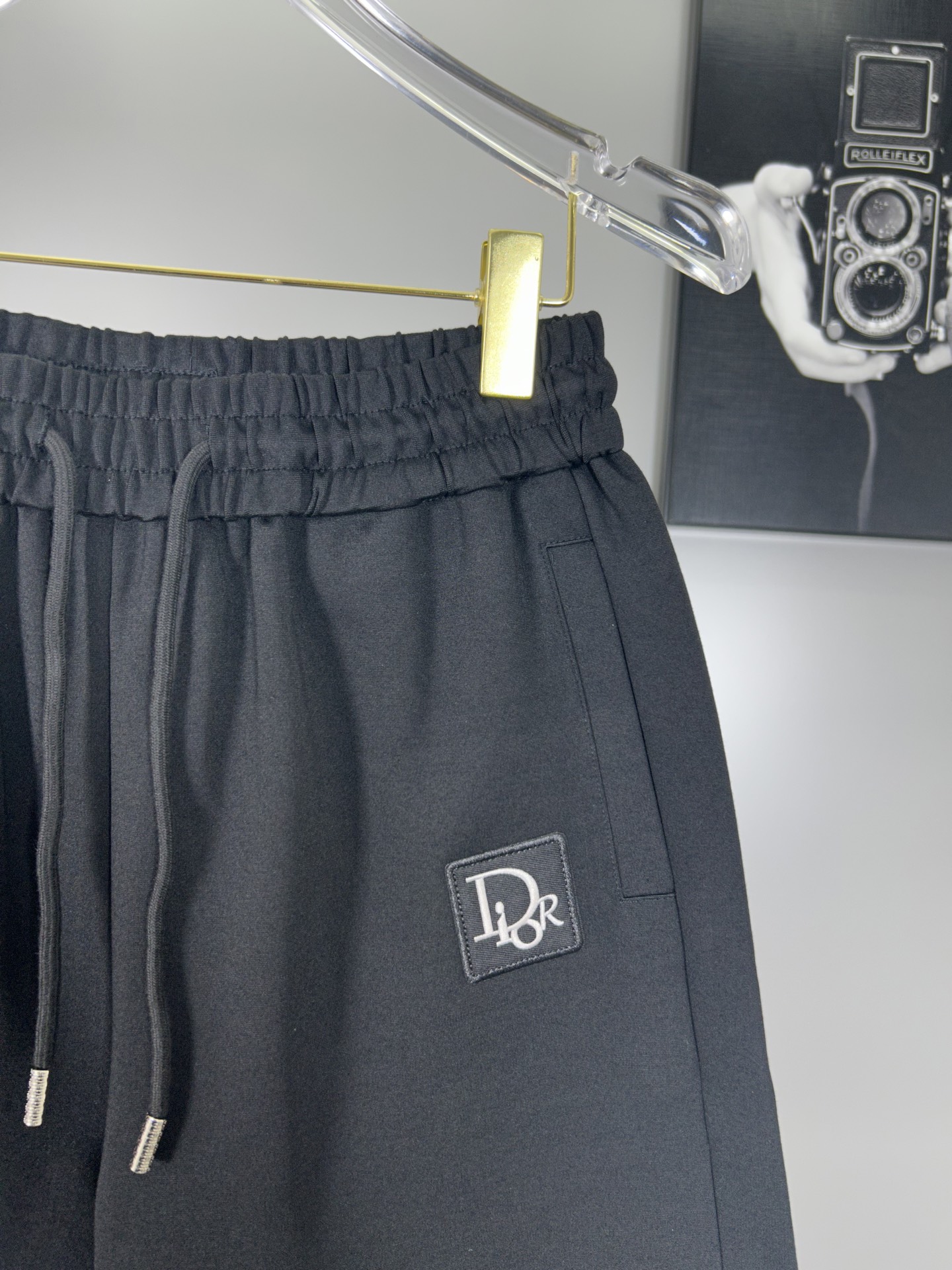 High-End Dior 2025s Sports Shorts in 400g Fabric, Modern Classic Urban Style - 图片 4