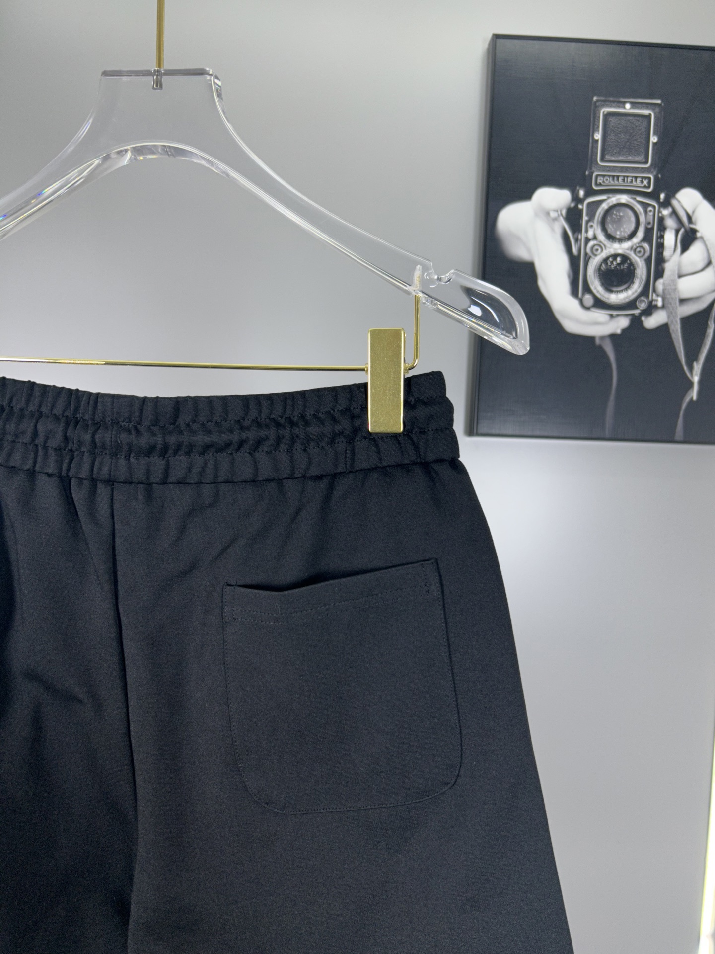 High-End Moncler 2025s Leisure Sports Shorts in High-Intensity Fabric, Modern Classic Urban Style - 图片 5