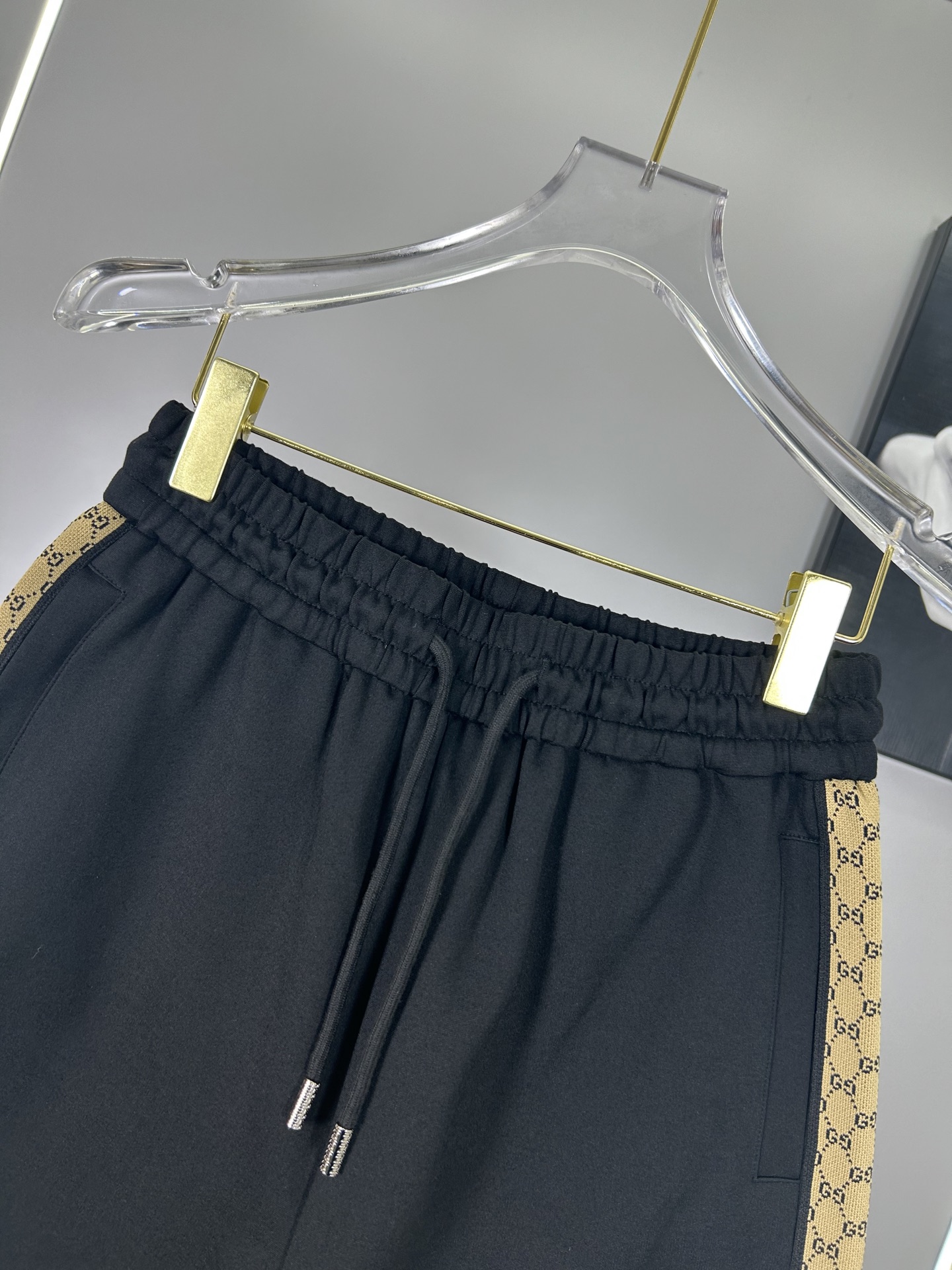 High-End Gucchi 2025s Leisure Sports Shorts with High-Intensity Fabric – Size S-XXL - 图片 5