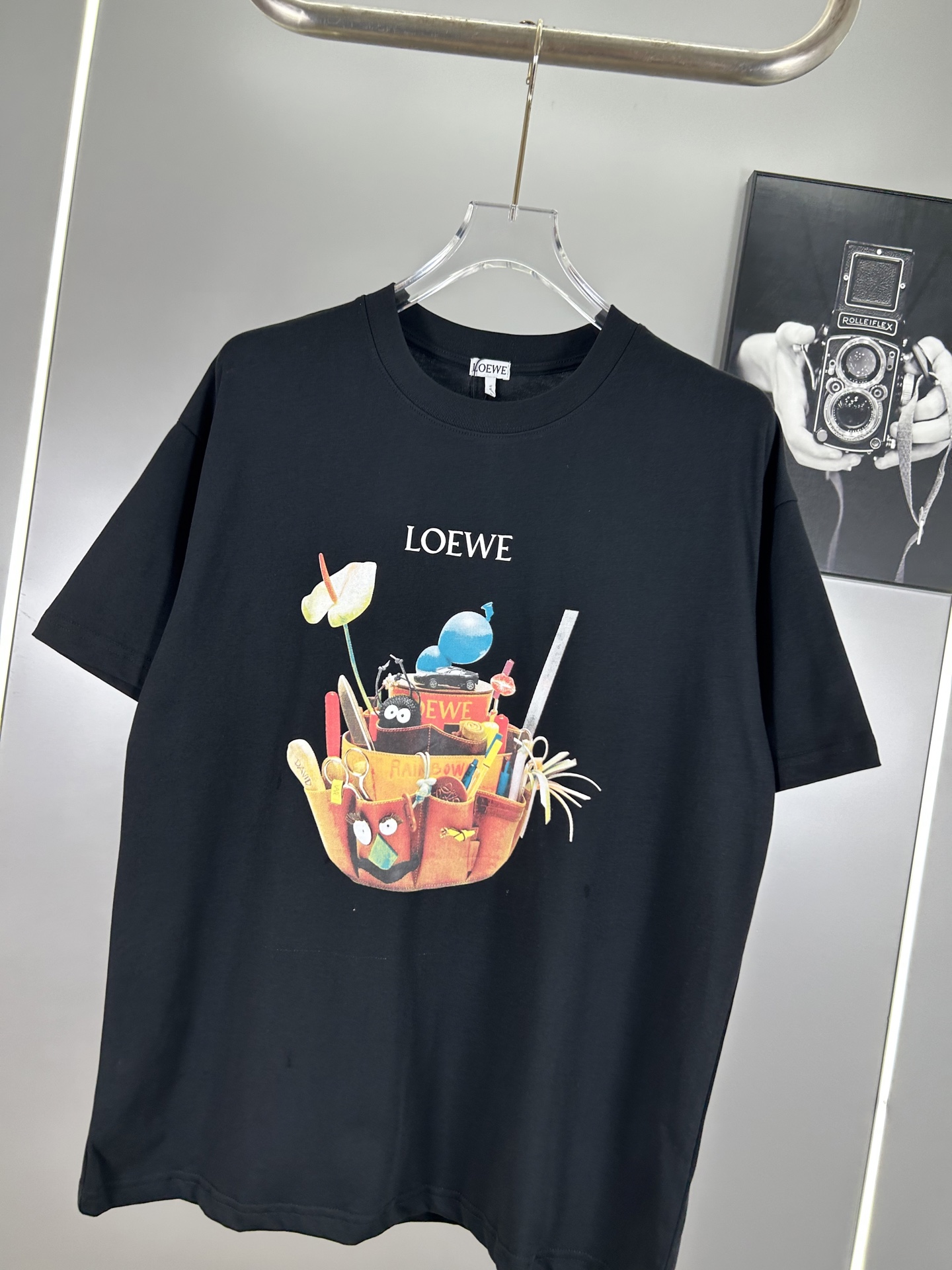 High-End Embroidered Logo T-Shirts with Custom Fabrics and Cosmopolitan Style - 图片 3