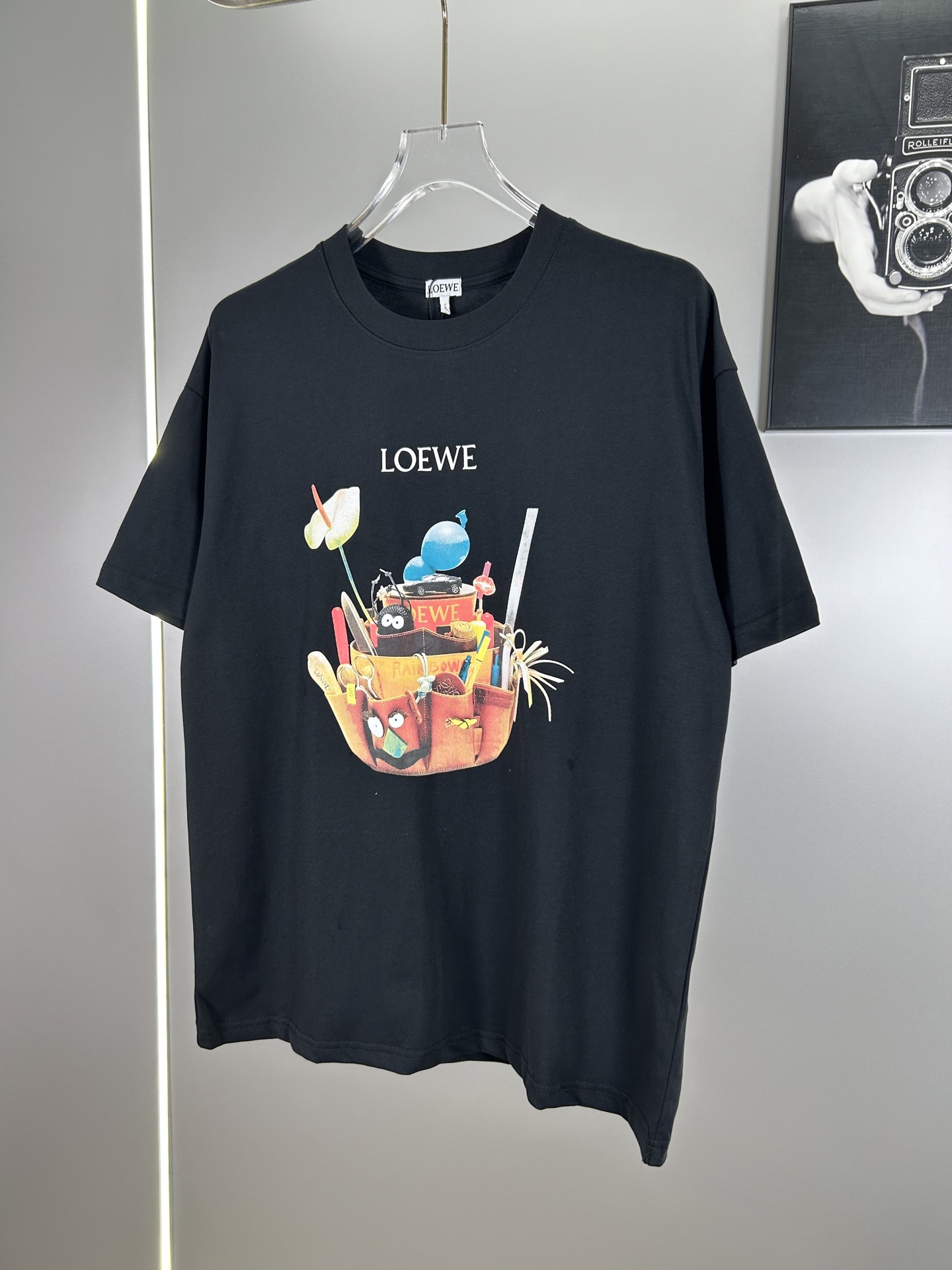 High-End Embroidered Logo T-Shirts with Custom Fabrics and Cosmopolitan Style - 图片 9