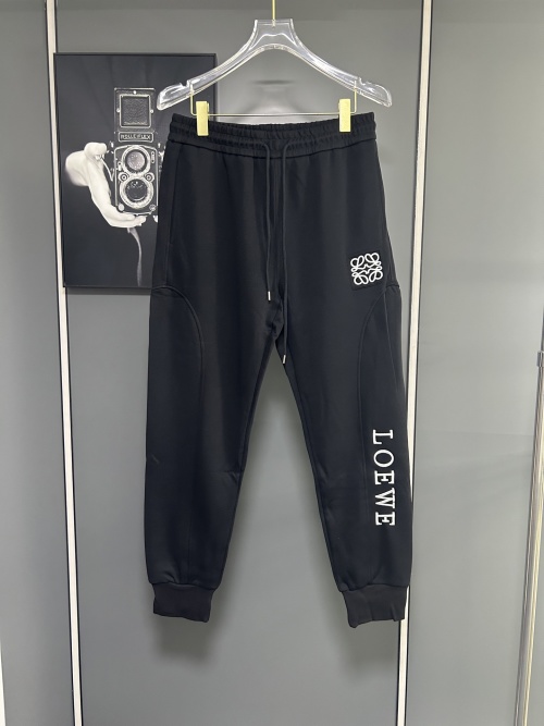 Loewe Embroidered Logo 2025 Autumn/Winter Casual Sweatpants in Black 18 Loewe Embroidered Logo 2025 Autumn/Winter Casual Sweatpants in Black