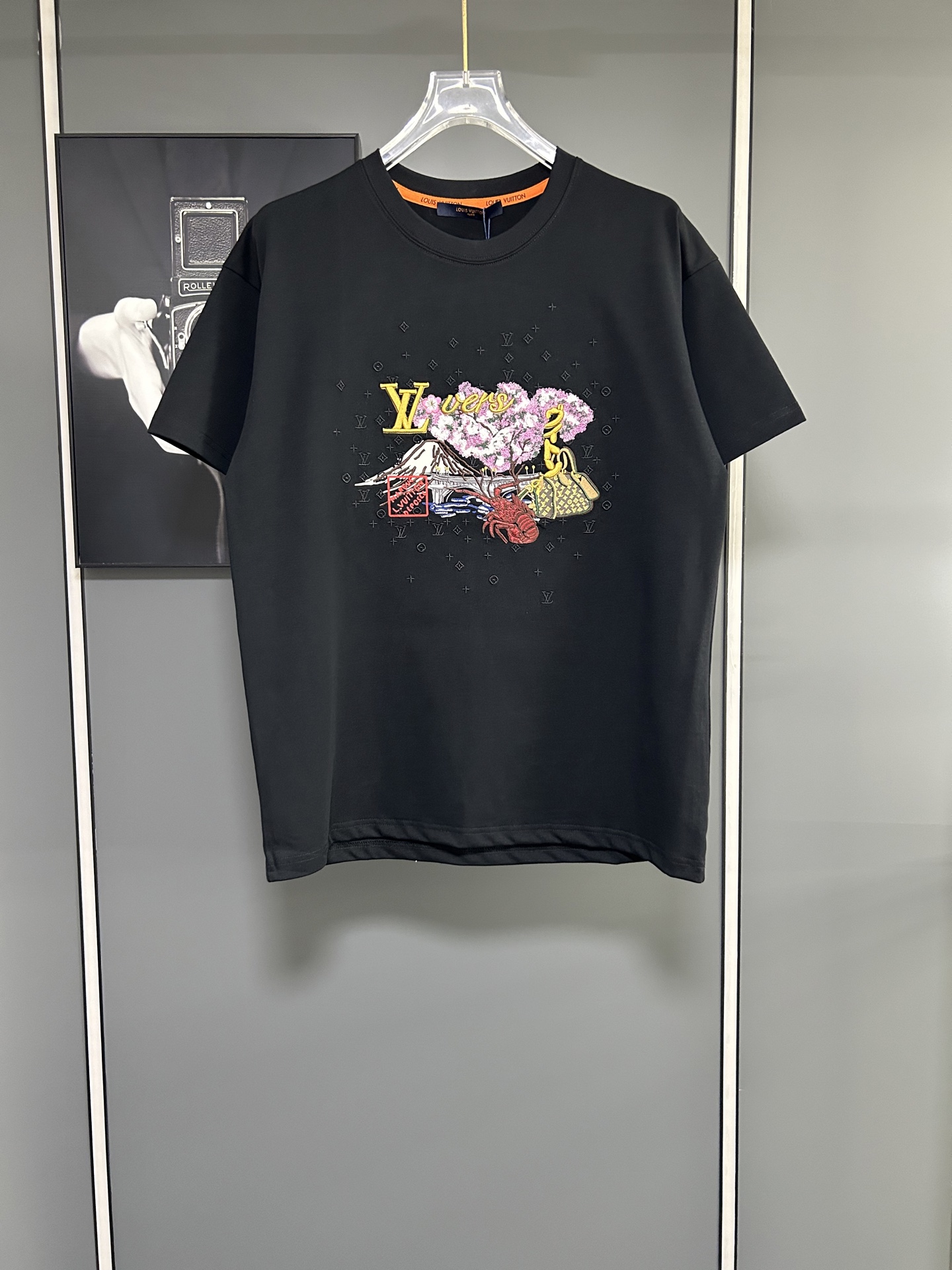 P105 Louis Vuitton/Louis Vuitton Camiseta de manga corta con cuello redondo de 320 g de alta calidad Marca clásica 1V L…