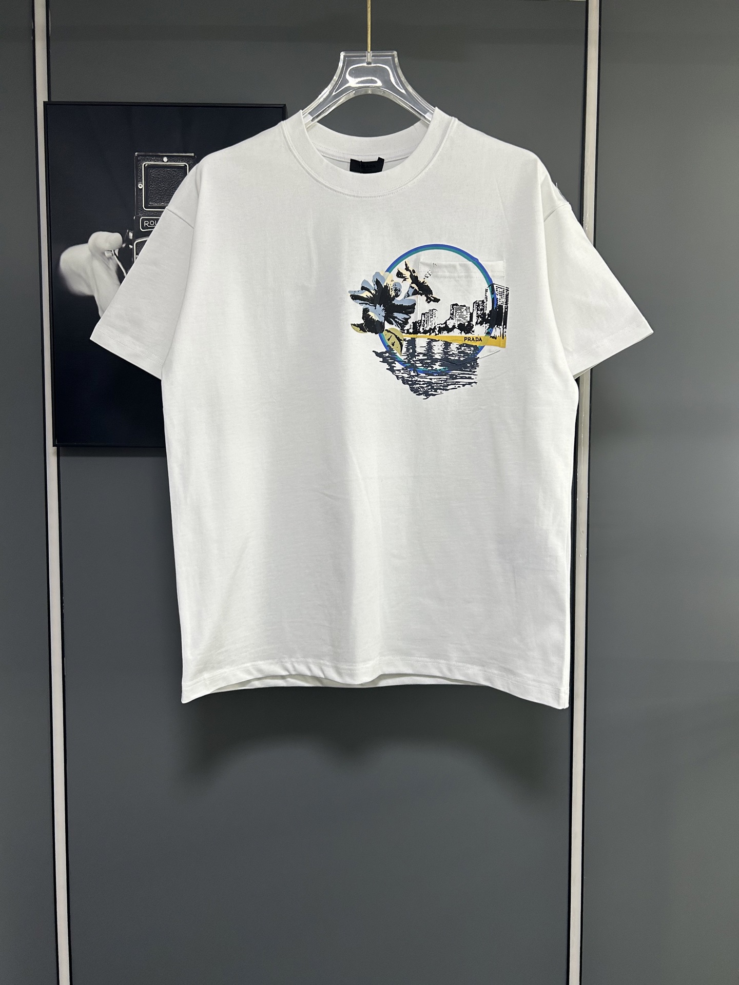 P95 PRADA / Prada alta calidad 320g cuello redondo camiseta de manga corta marca clásico bolsillo en el pecho bloque de…