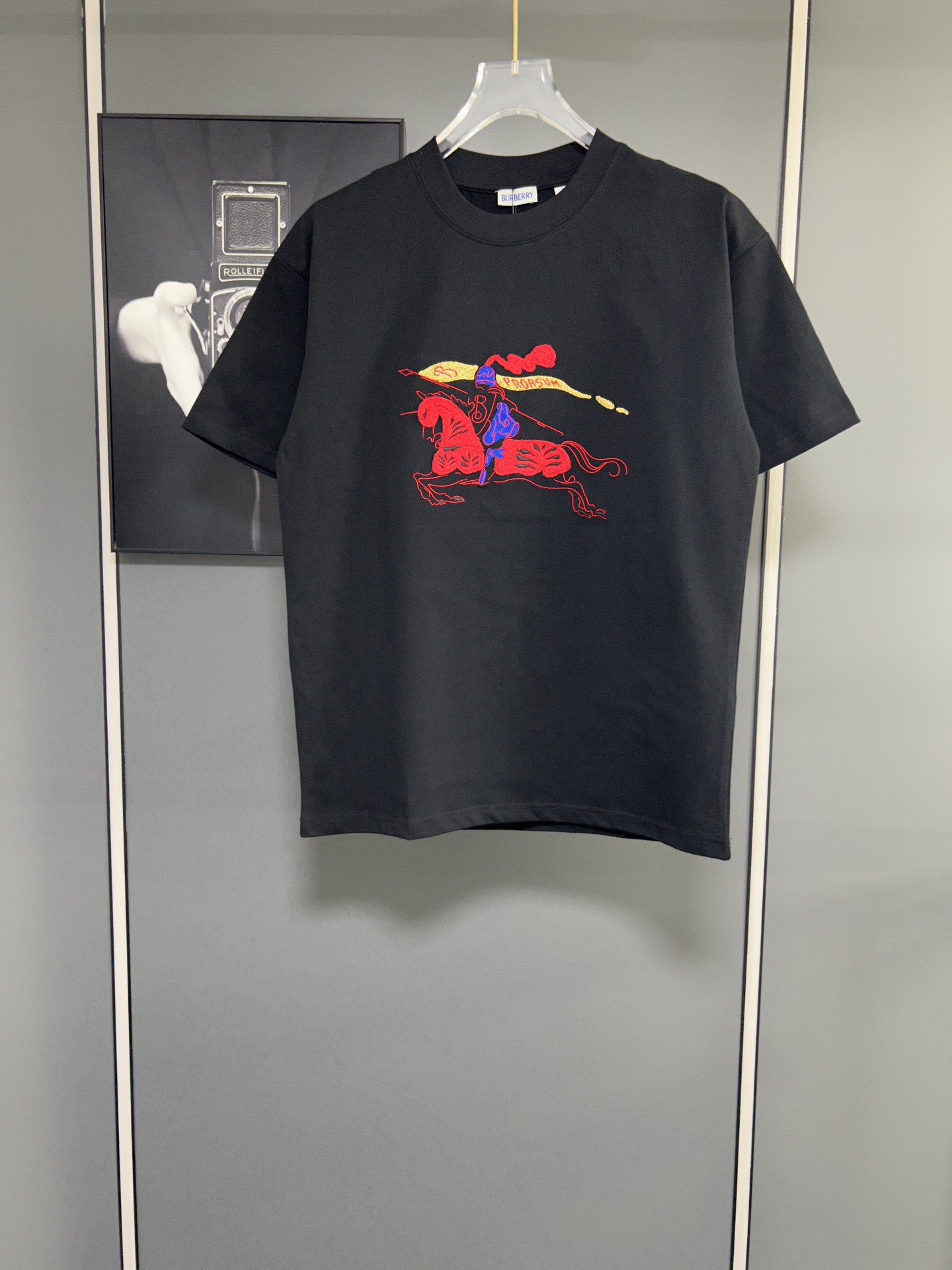 P90 BURBERRY / Burberry Camiseta de manga corta con cuello redondo de 320 g de alta calidad Marca clásica BBR industria…