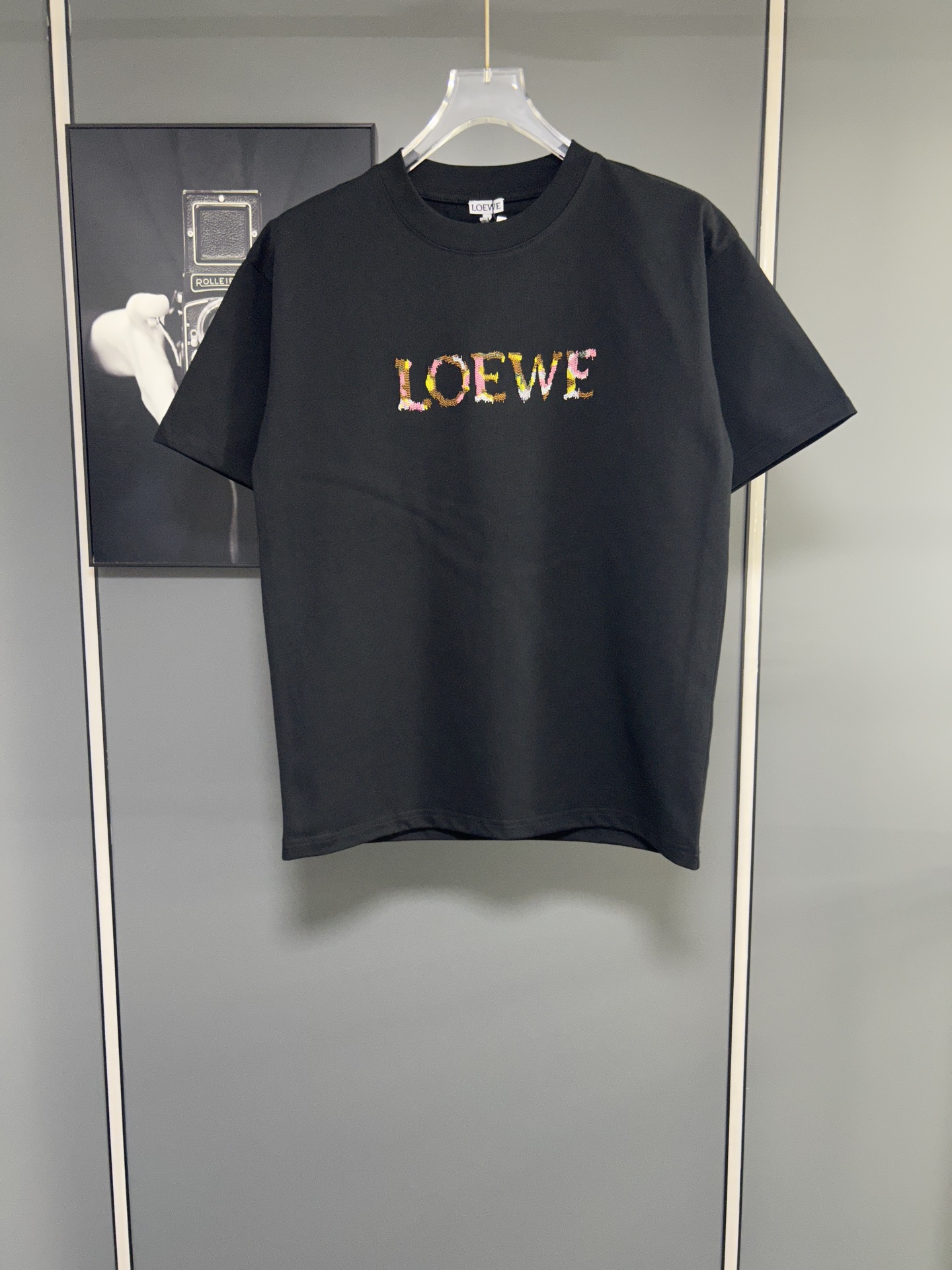 P90 LOEWE/罗意威 Camiseta de manga corta de cuello redondo de alta calidad de 320 gramos, clásica de la marca, con letras …