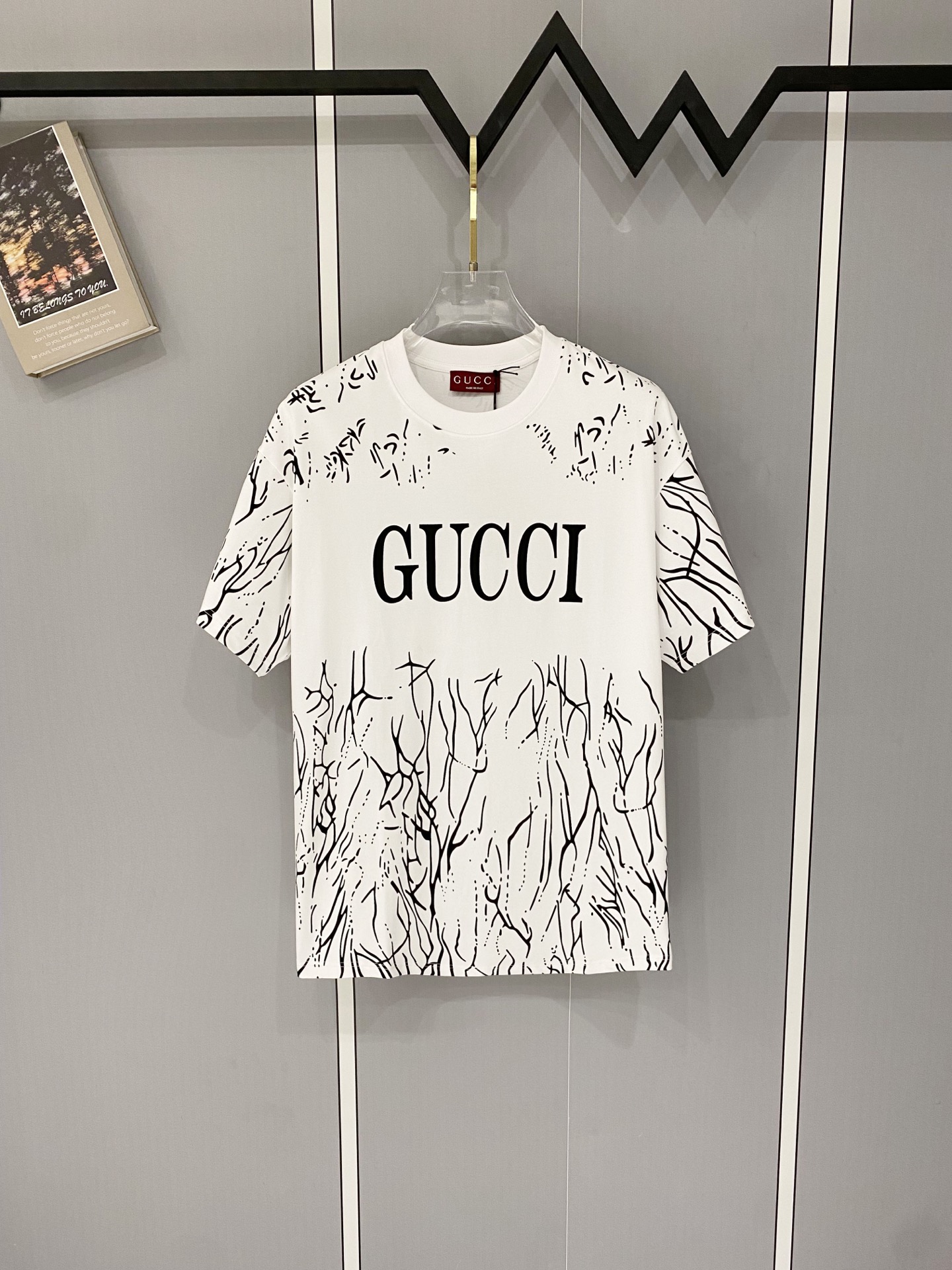 P100 GUCCI/Gucci camiseta de cuello redondo de manga corta de alta calidad de 320 g, clásica de la marca, con estampado…