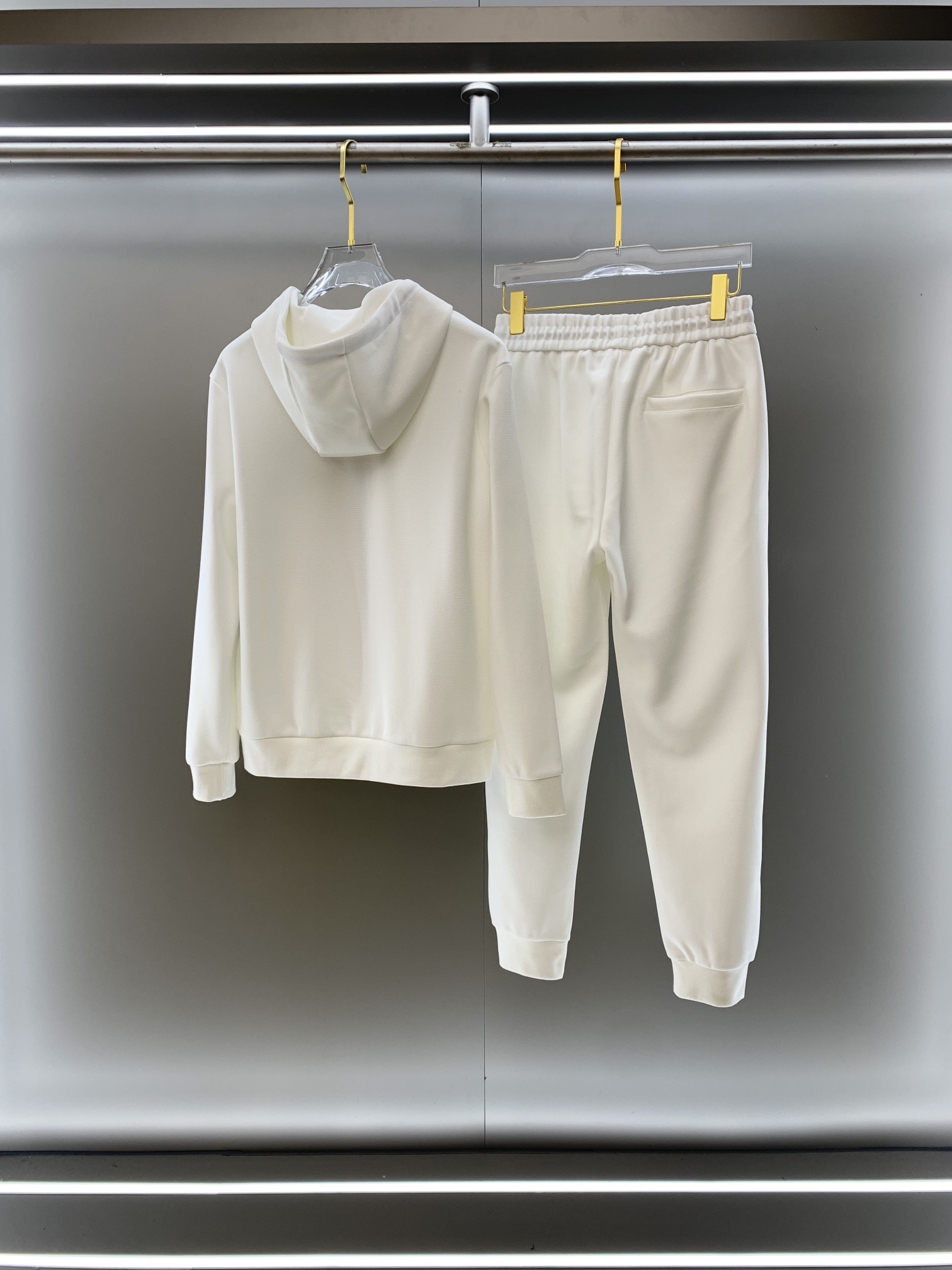 PZEGNA 杰尼亚25 年😃最新款套装版型m-xxxl最新最顶级经典带子点缀加重工凹凸+刺绣字母排列经