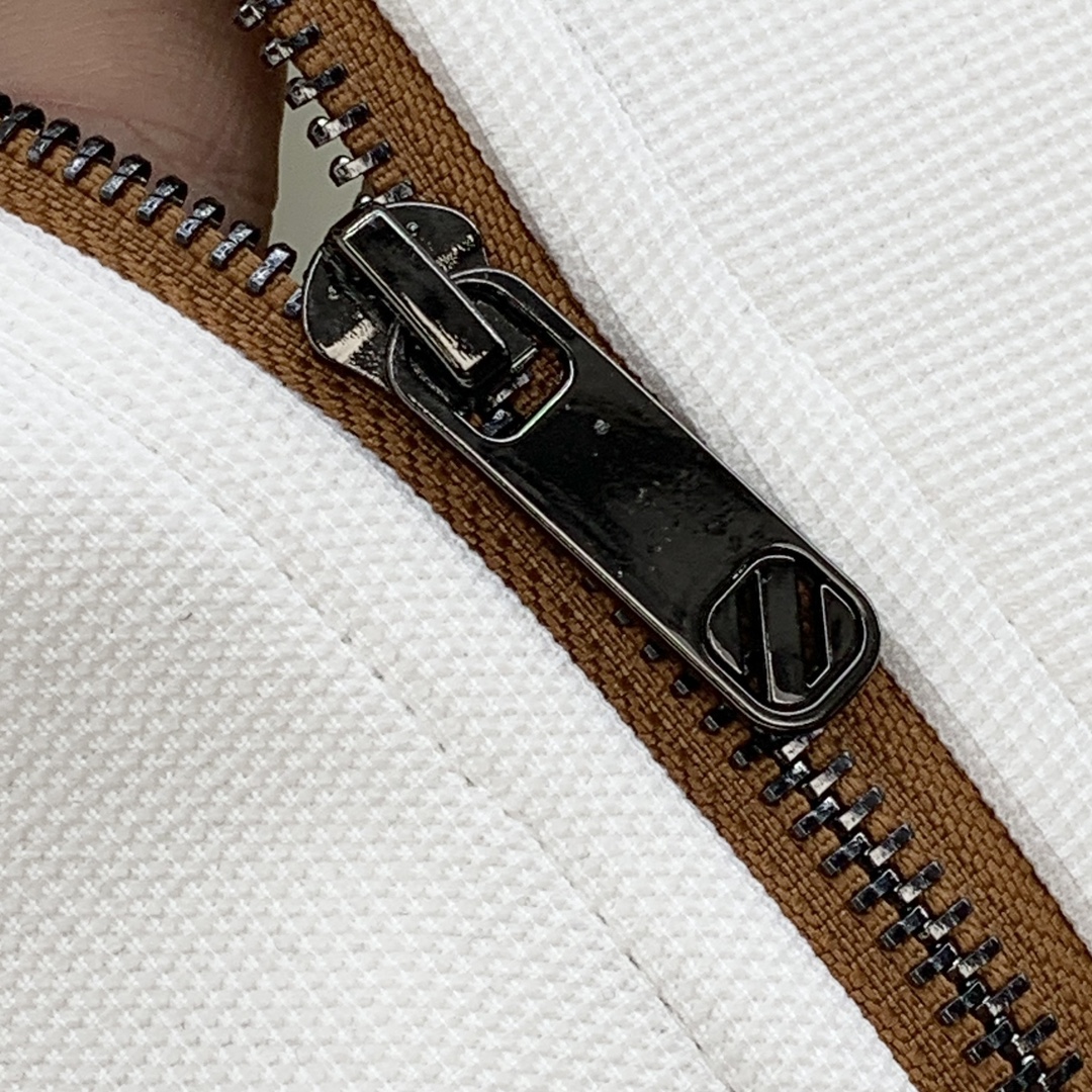 PZEGNA 杰尼亚25 年😃最新款套装版型m-xxxl最新最顶级经典带子点缀加重工凹凸+刺绣字母排列经