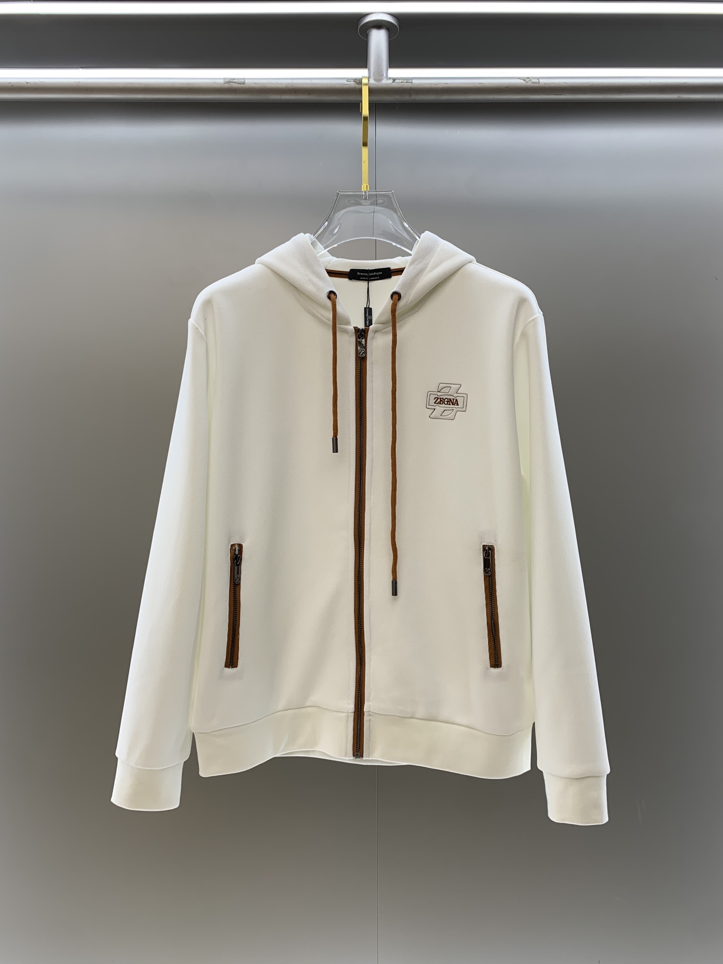 PZEGNA 杰尼亚25 年😃最新款套装版型m-xxxl最新最顶级经典带子点缀加重工凹凸+刺绣字母排列经