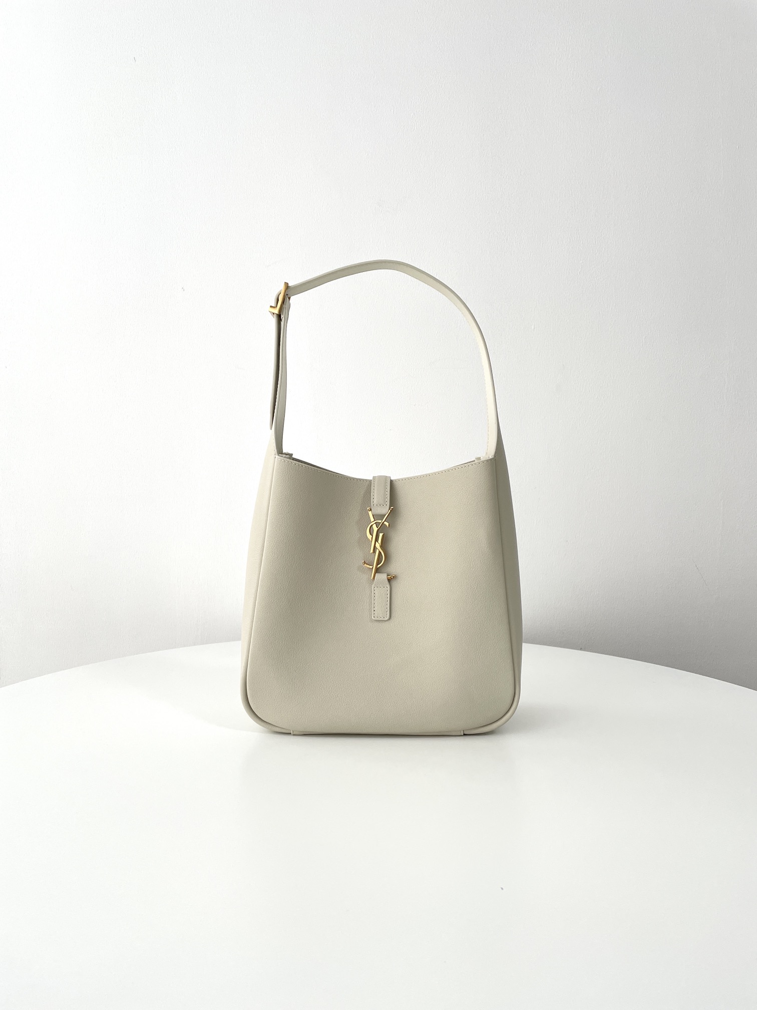 High-End Designer
 Yves Saint Laurent Crossbody & Shoulder Bags White Lychee Pattern All Copper Cowhide Vintage Underarm