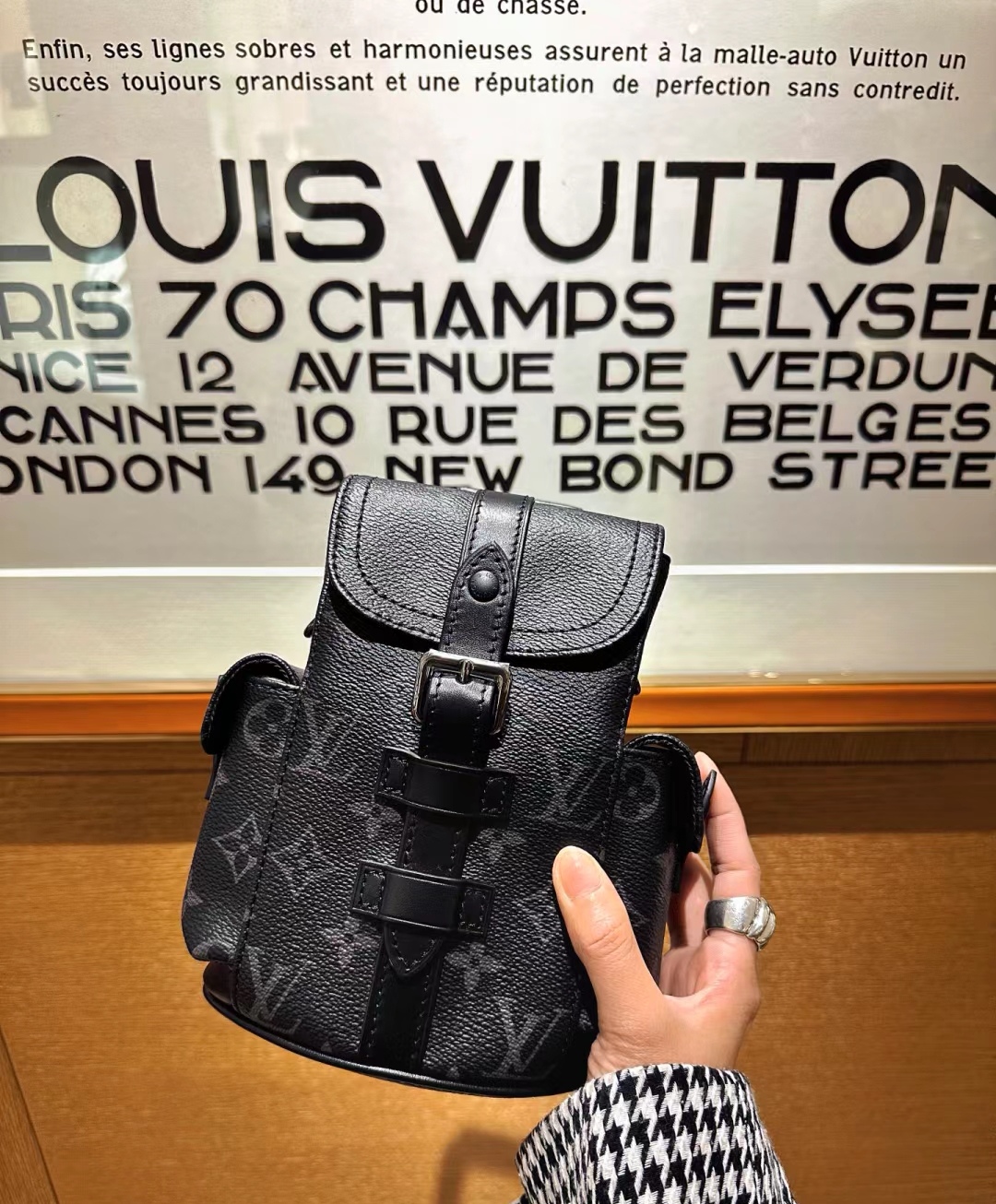 Louis Vuitton LV NANO CHRISTOPHER handbag official M82769 black flower black warrior style