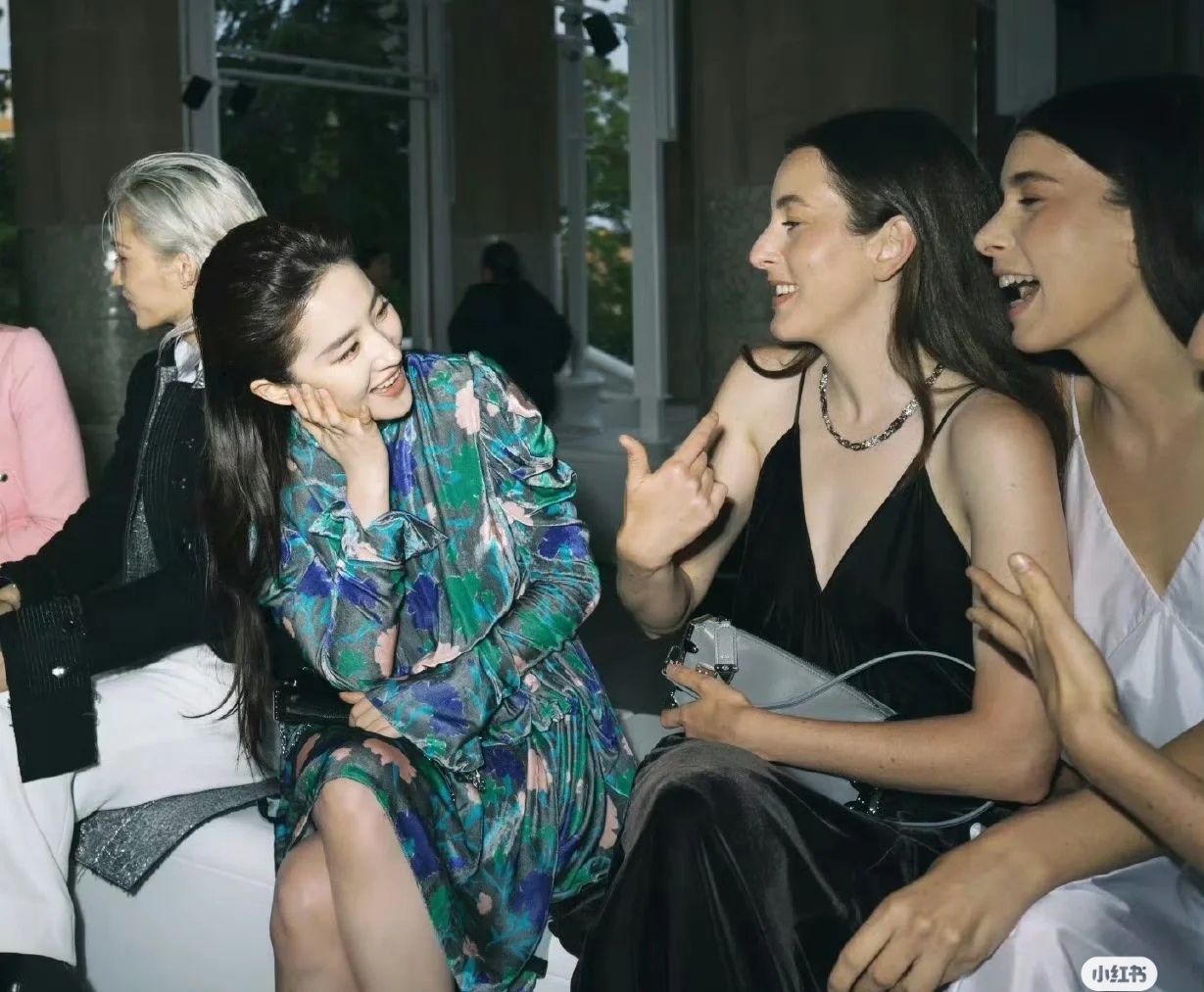 Louis Vuitton Liu Yifei endorses the same style!