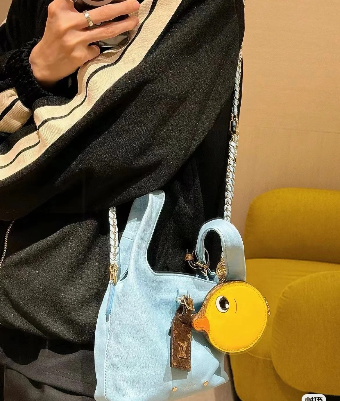 Louis Vuitton So beautiful [ATLANTIS BB handbag] M11387 light blue (duck)