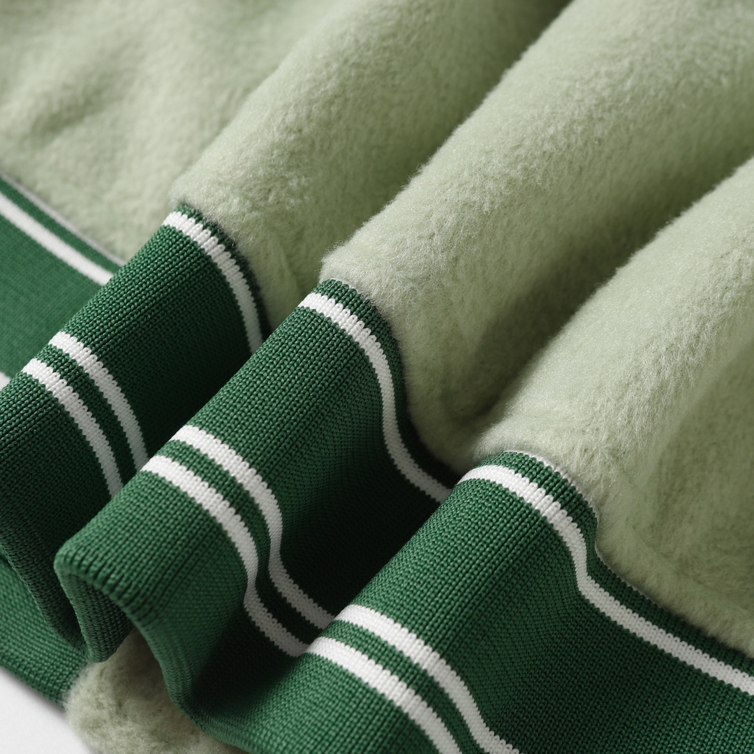 Unique Amiri Towel Embroidery Featuring 700 Gallons of Phoenix: TU D12 Collection - 图片 8