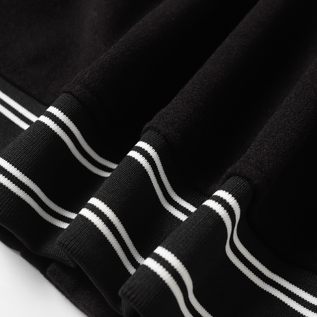 2024 Amiri Baseball Suit Jacket: High-End Trend for Fashion Enthusiasts - 图片 7
