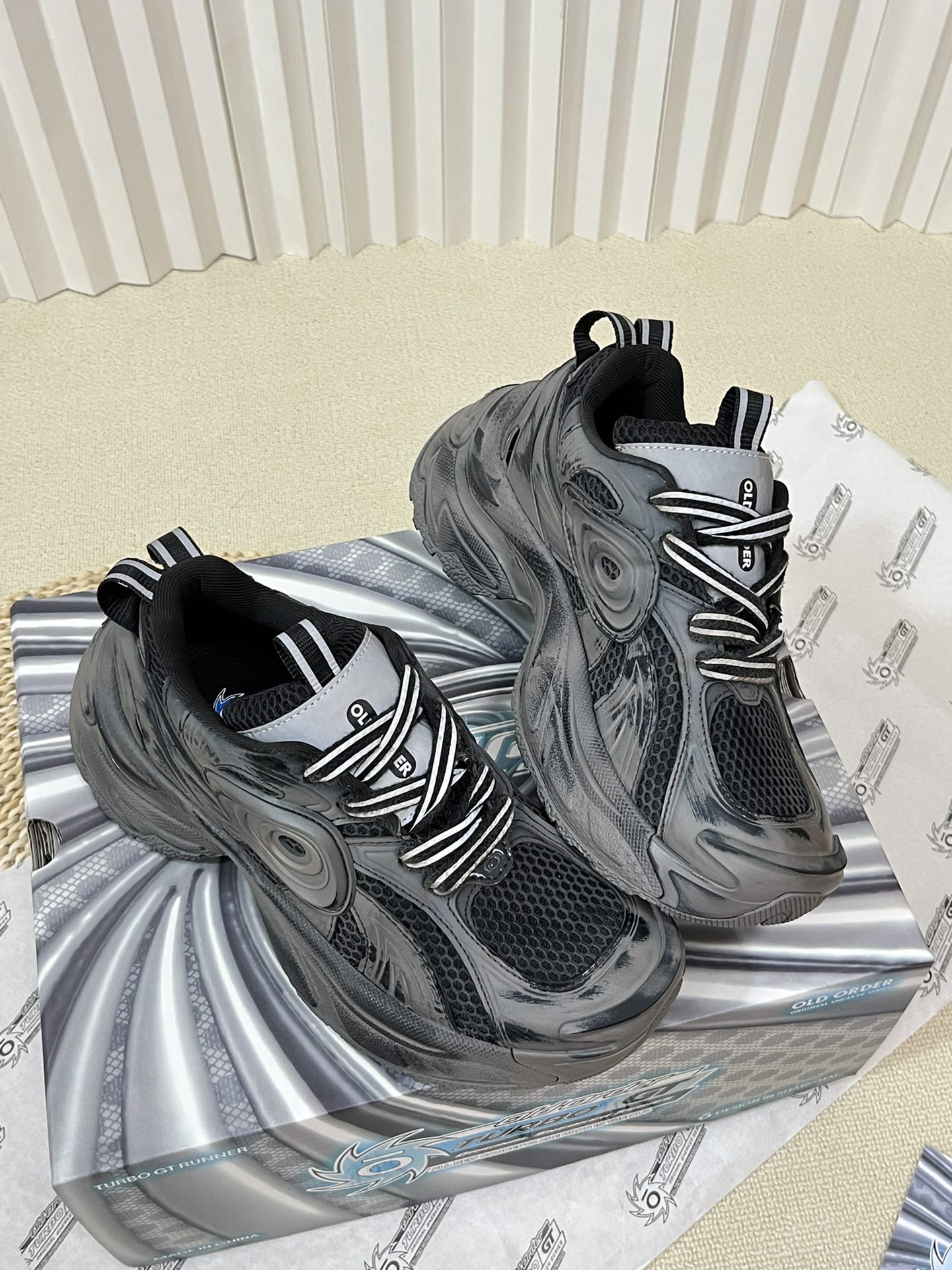 P714: Old Order Turbo Shoes in 23SS Collection Highlight Dad’s Sneaker Style - 图片 3