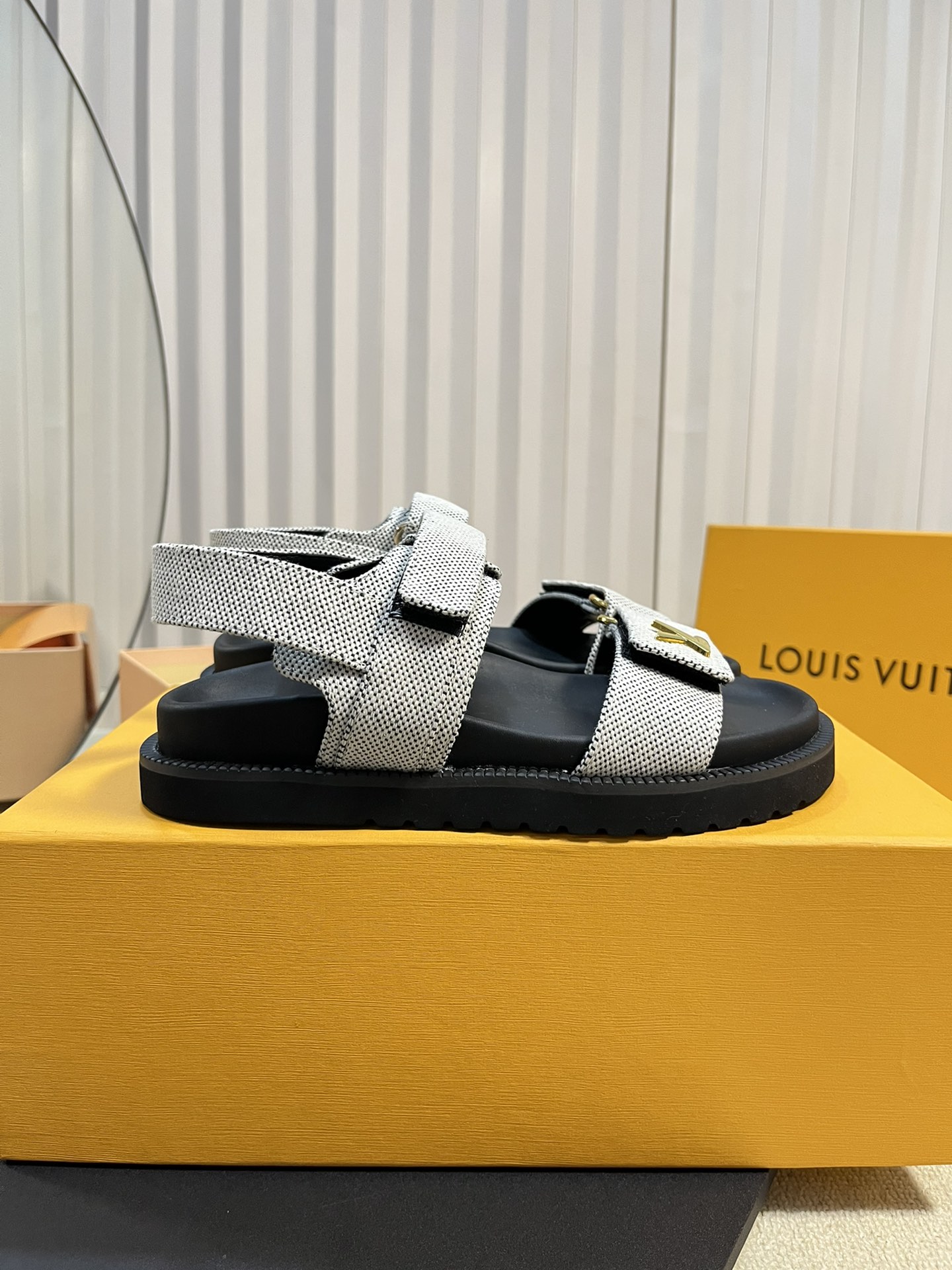 Louis Vuitton Shoes Sandals Printing Sheepskin Spring/Summer Collection