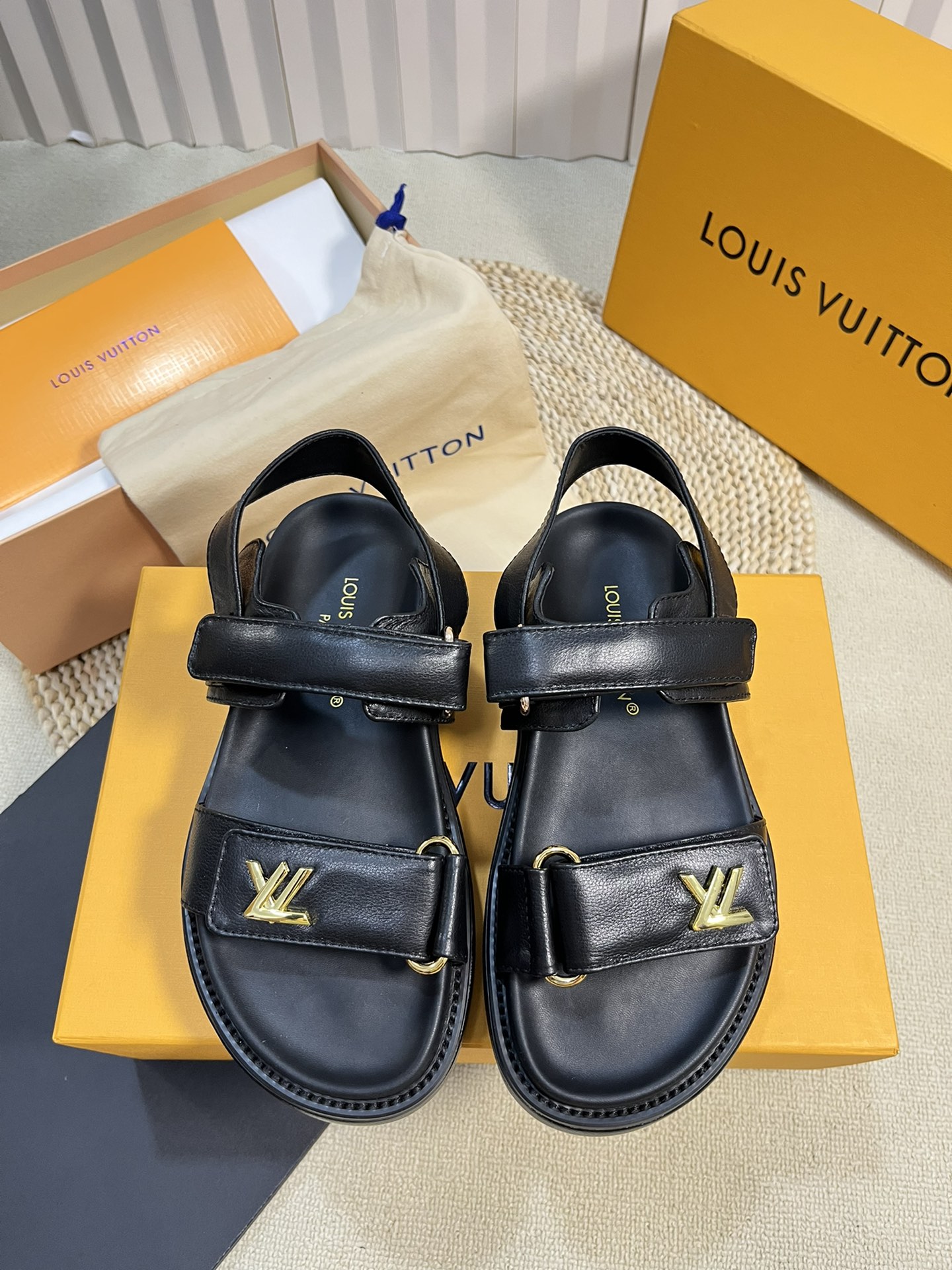 New 2023
 Louis Vuitton Shoes Sandals Perfect Replica
 Printing Sheepskin Spring/Summer Collection