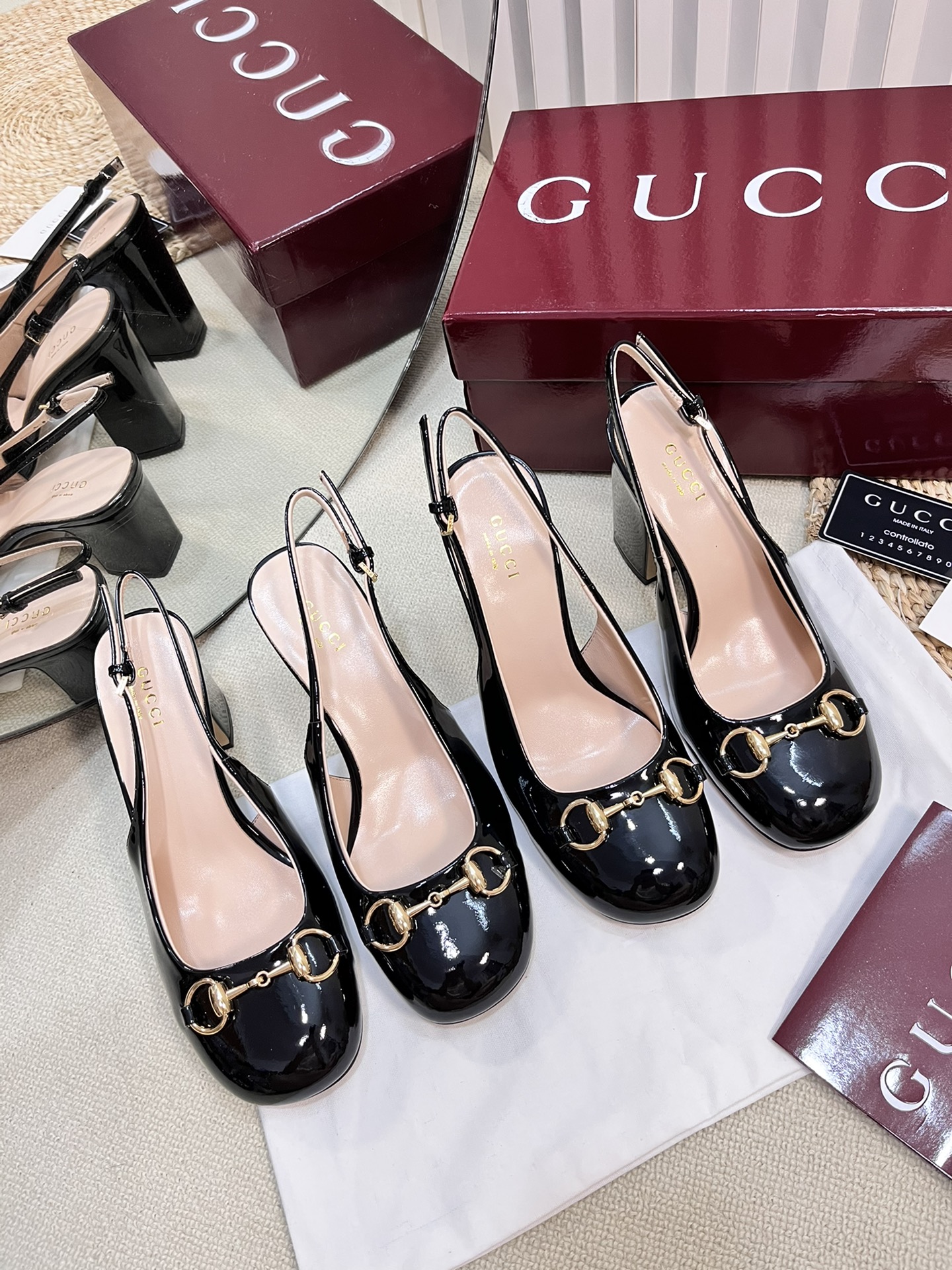 Gucci Chaussures Sandales Rouge Genuine Leather Peau de mouton Cuir verni