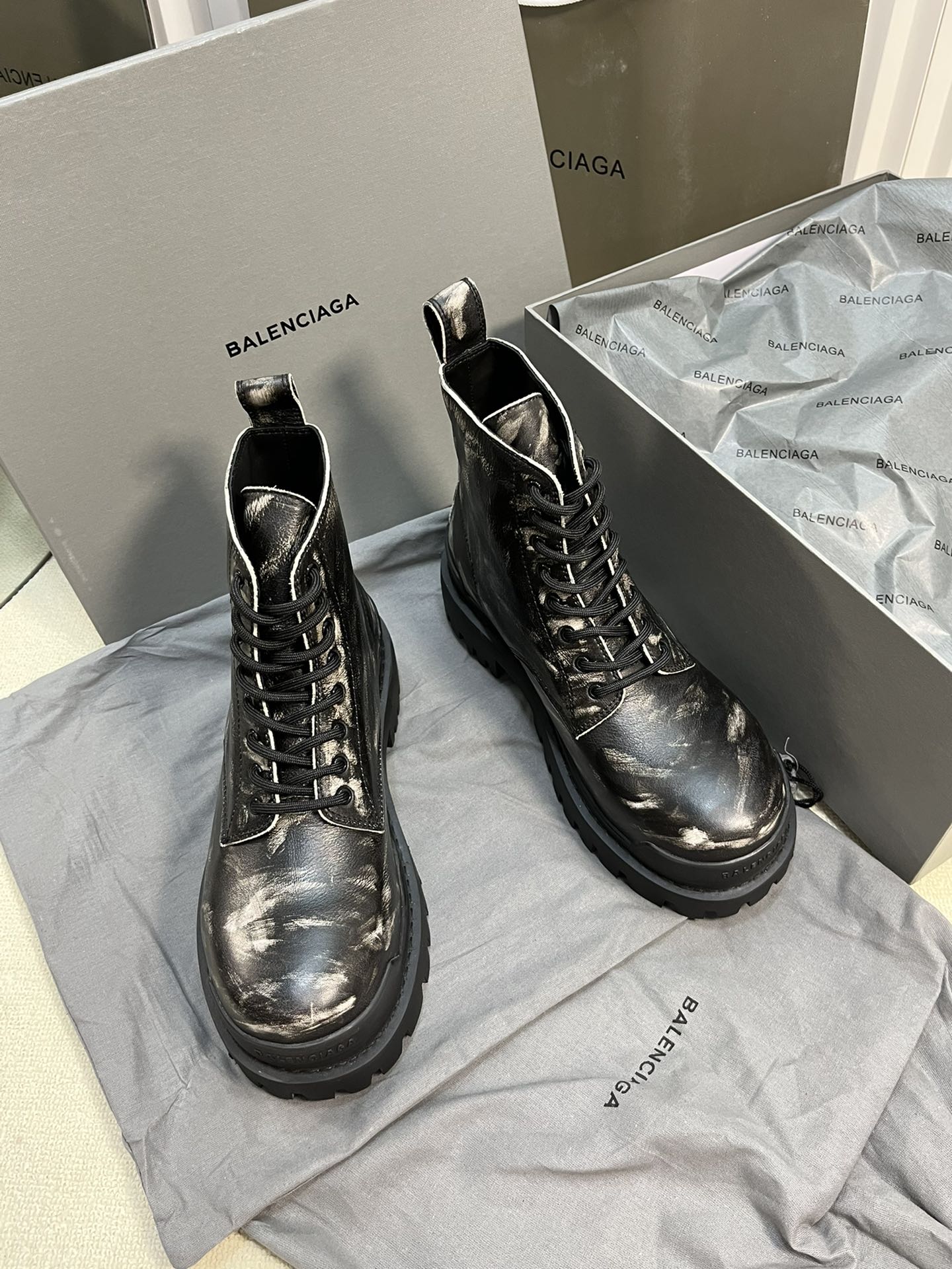 Balencaiga Graffiti Boots: Soft, Thick Soles, Ideal for Girls 35-45