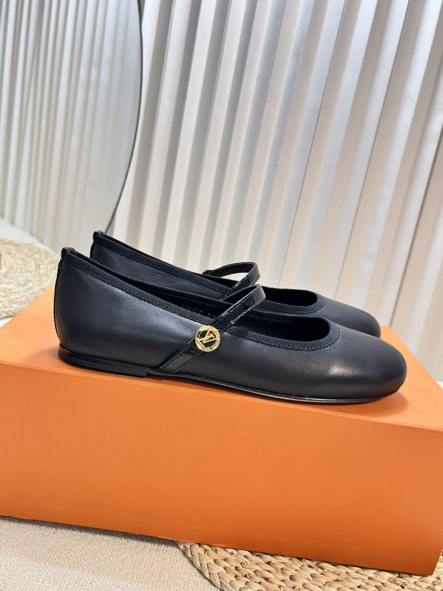 Louis Vuitton Haute Couture Classic Luxury Leather Shoe Loafer Shoes 6