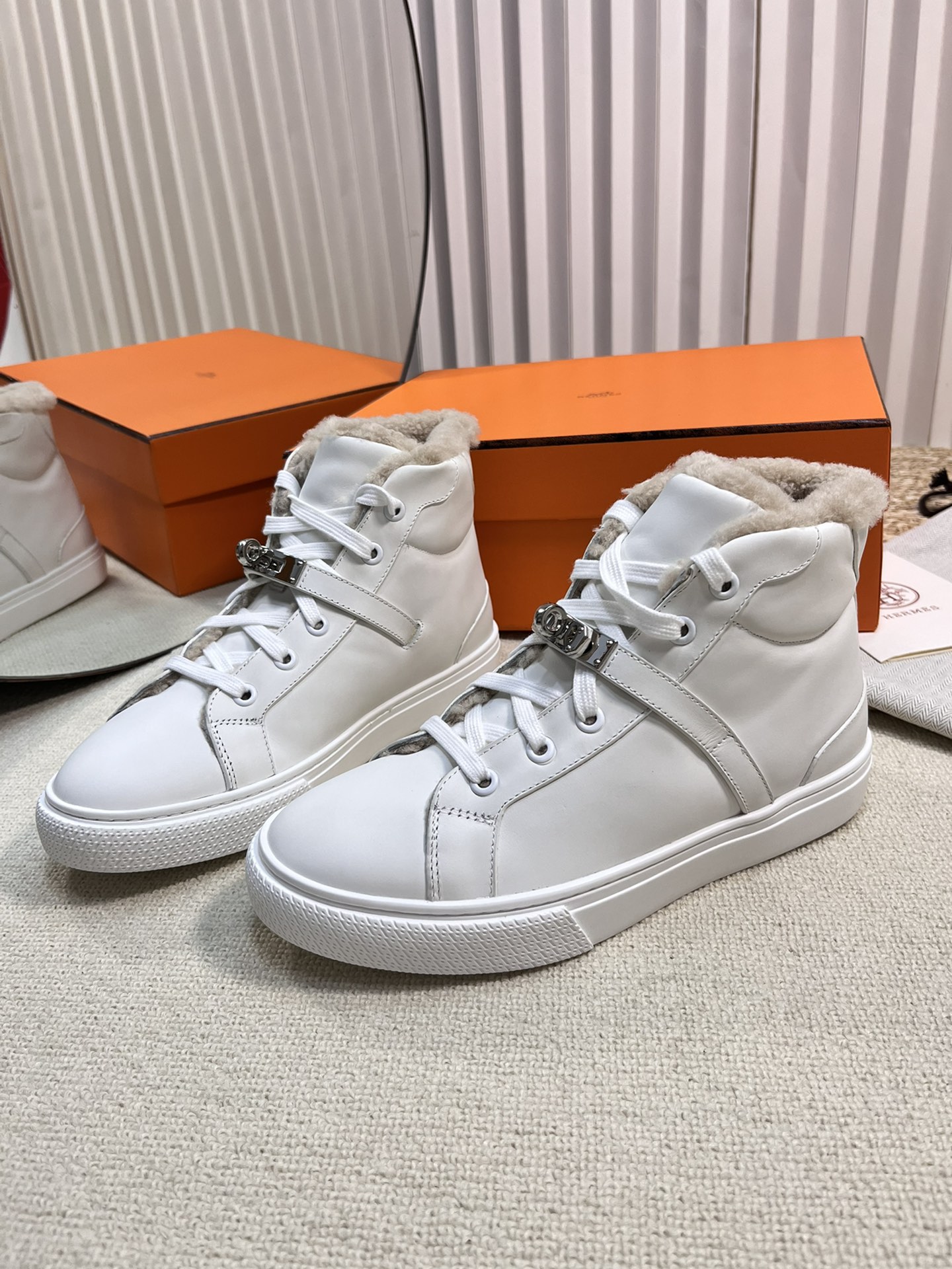 Hermès Classic Luxury Leather Shoe Loafer Ref.1F4E3679 3