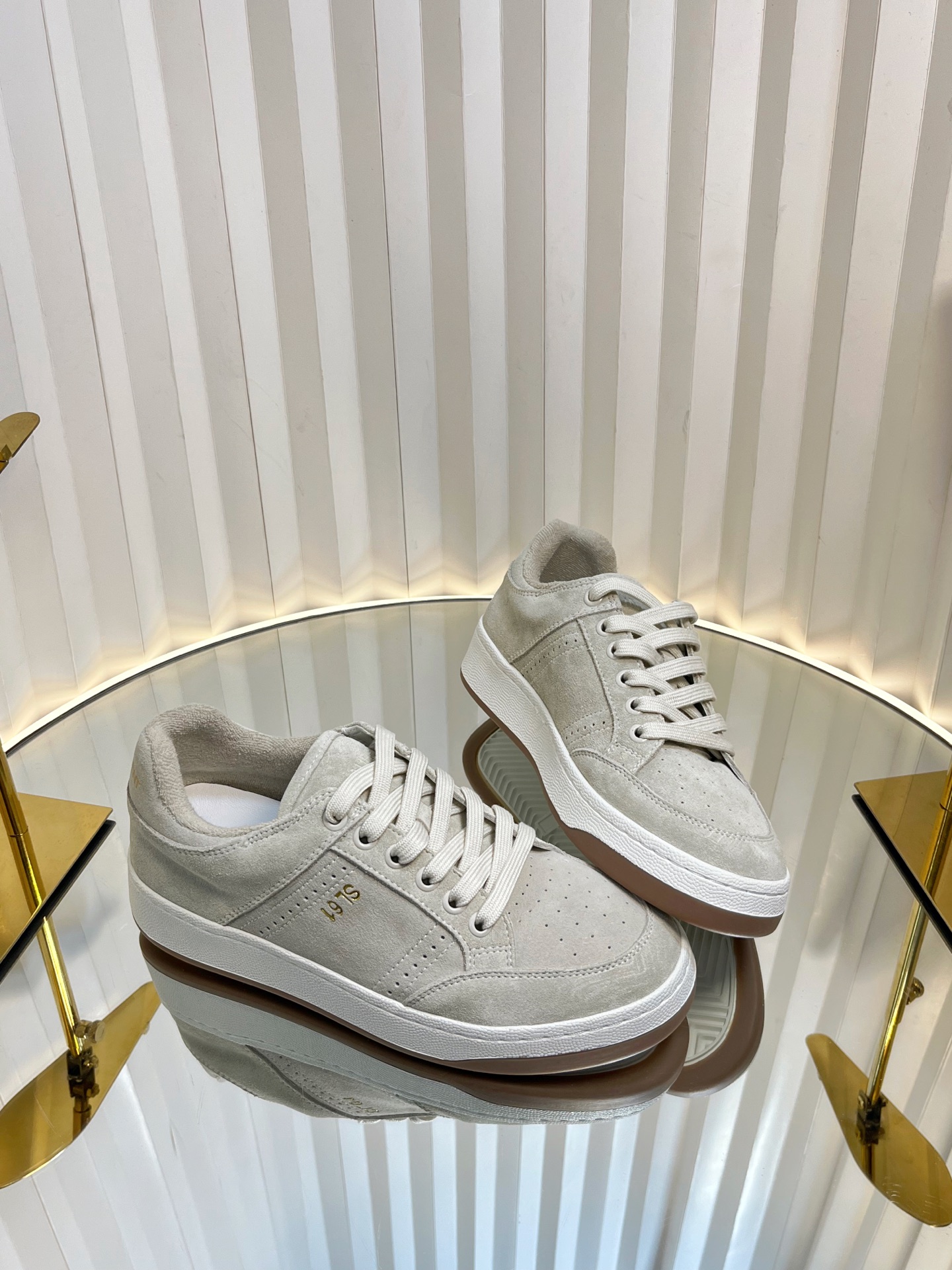 YSL SAINT LAURENT P153 Spring and Summer Light Sports Shoes Collection - 图片 5
