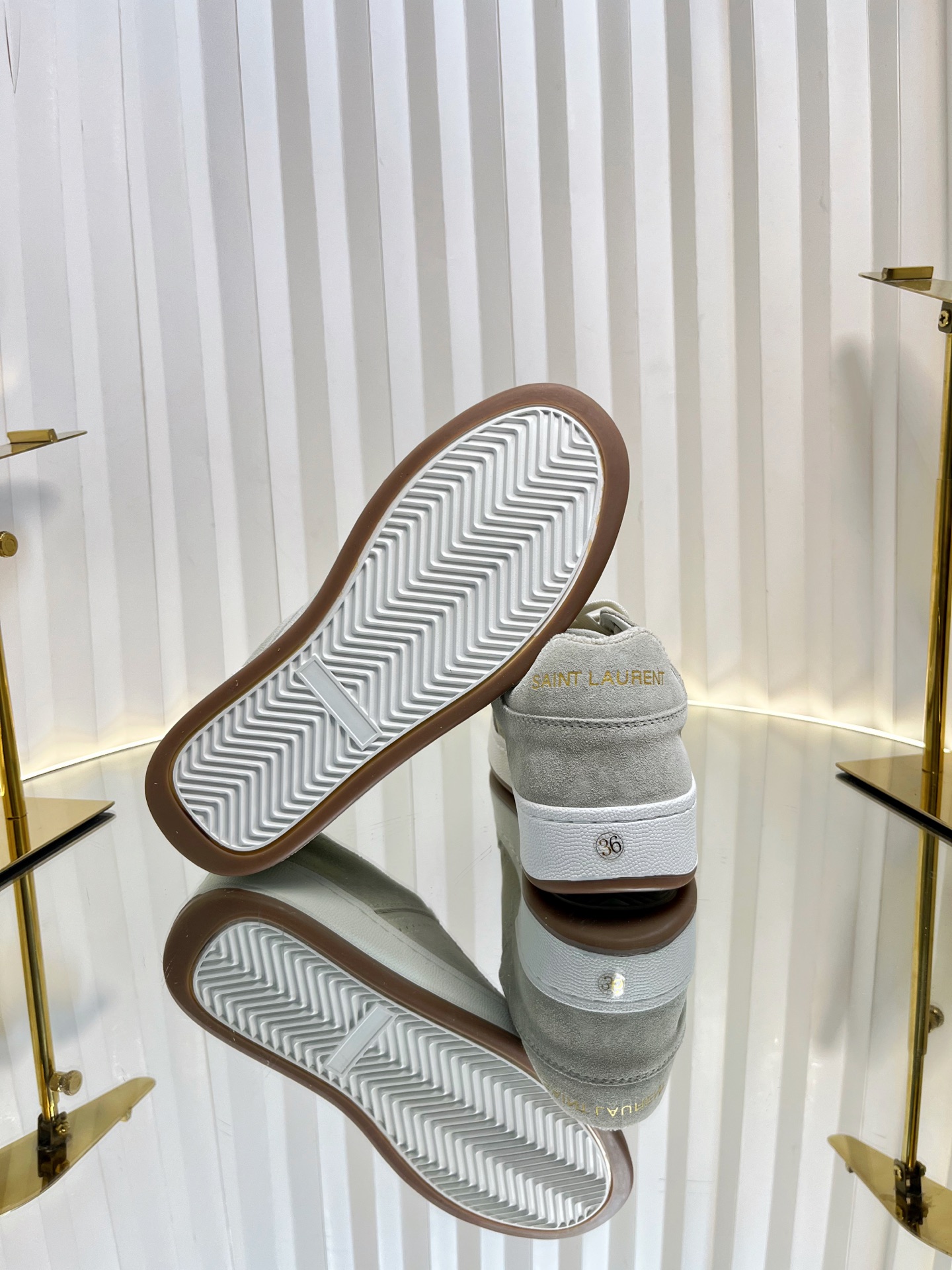 YSL SAINT LAURENT P153 Spring and Summer Light Sports Shoes Collection - 图片 9