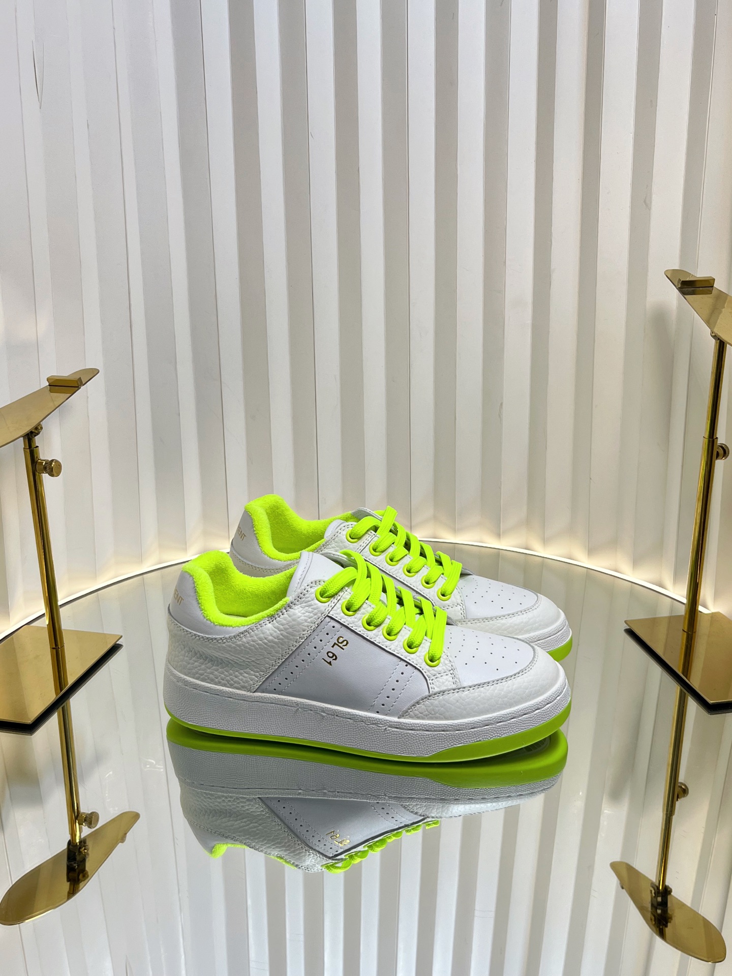 YSL Saint Laurent P153 Spring/Summer Sports Shoes: Original Design, Comfortable Fit, Premium Materials - 图片 1