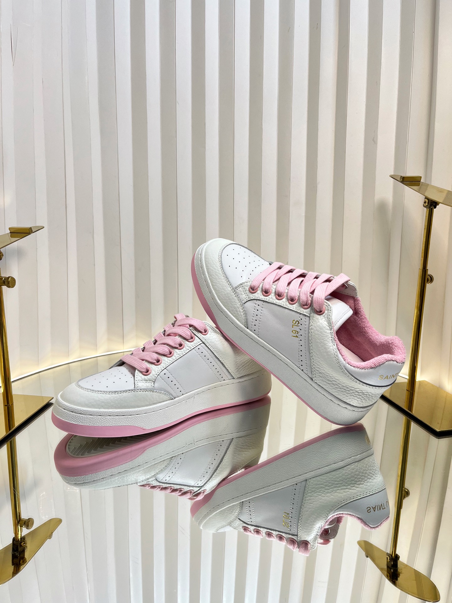 YSL Saint Laurent P153 Sports and Light Shoes Collection Overview - 图片 6