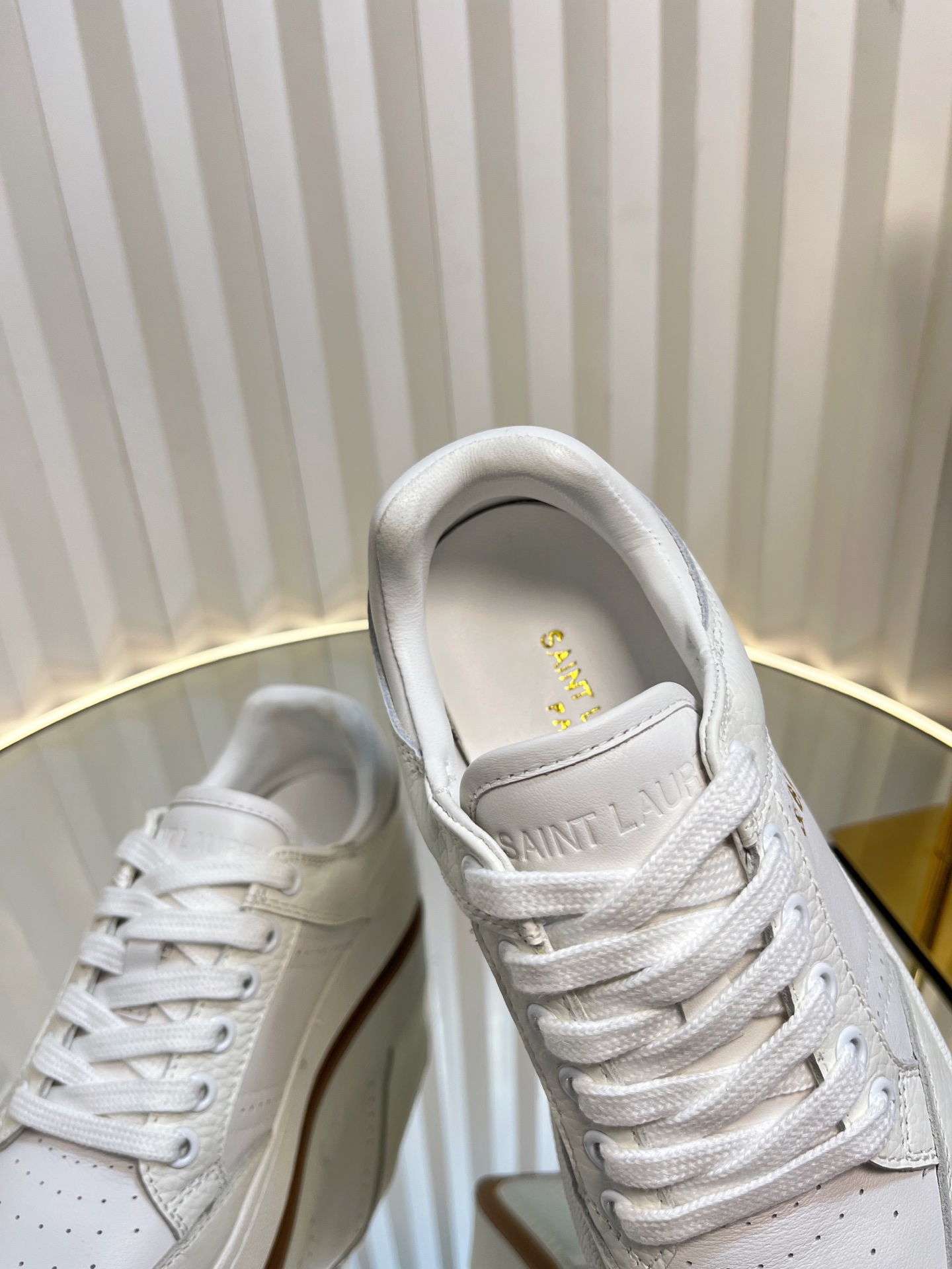 YSL Saint Laurent P153 Sports and Light Shoes Collection Overview - 图片 8