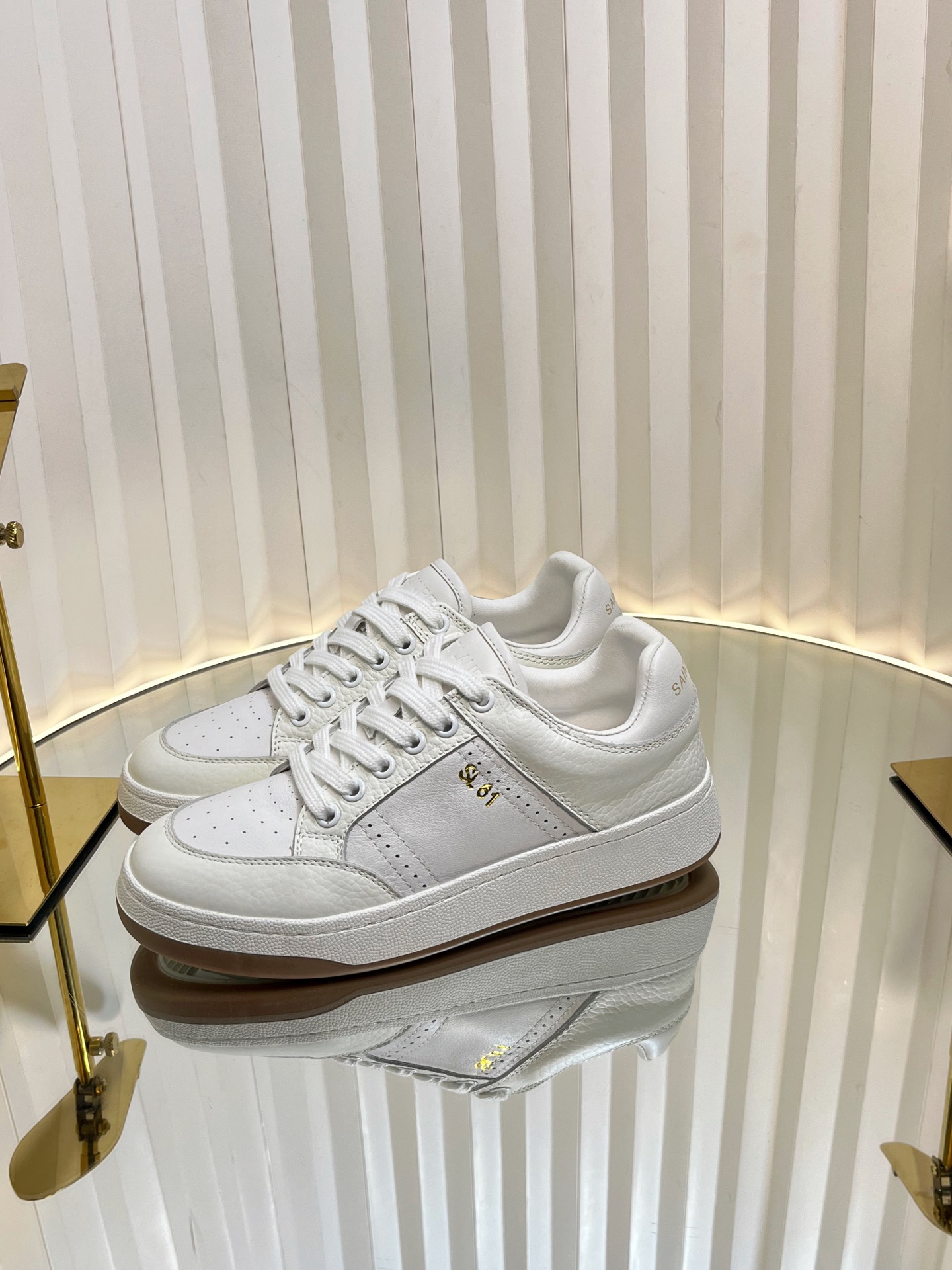 YSL Saint Laurent P153 Sports and Light Shoes Collection Overview - 图片 4