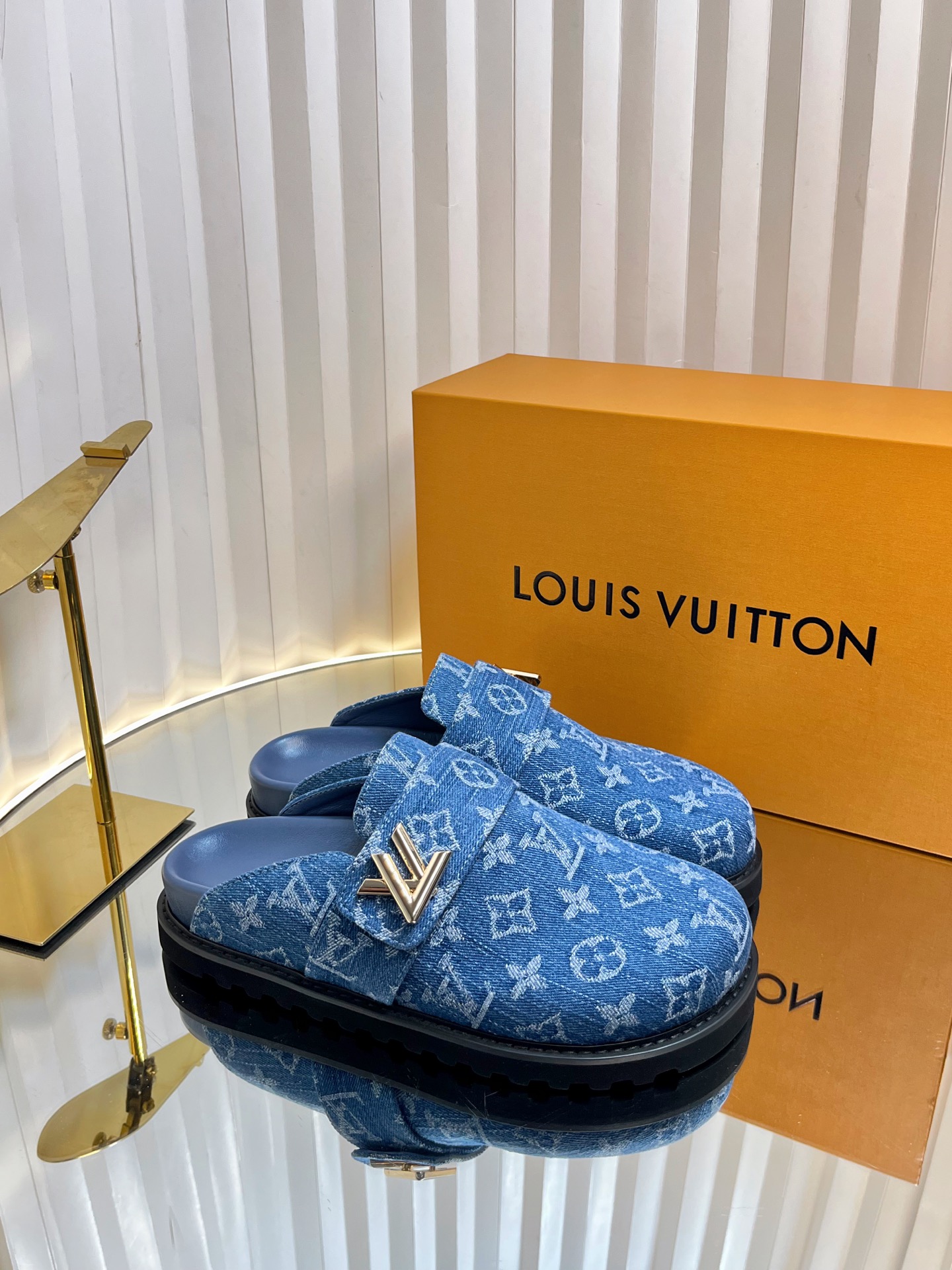 NO:240611,Women's Size Men's Size 